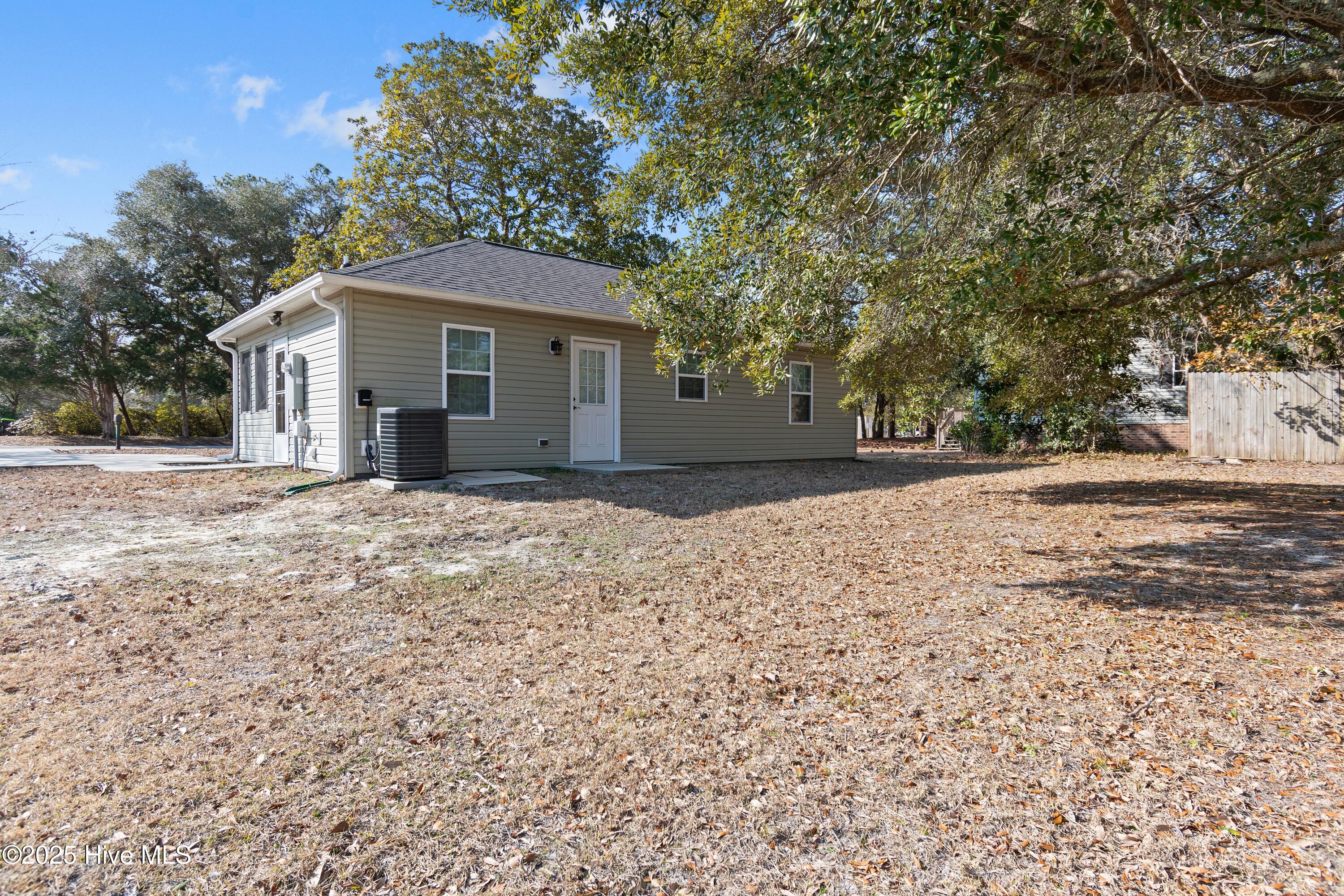 1061 Bayside Lane Property Photo 4