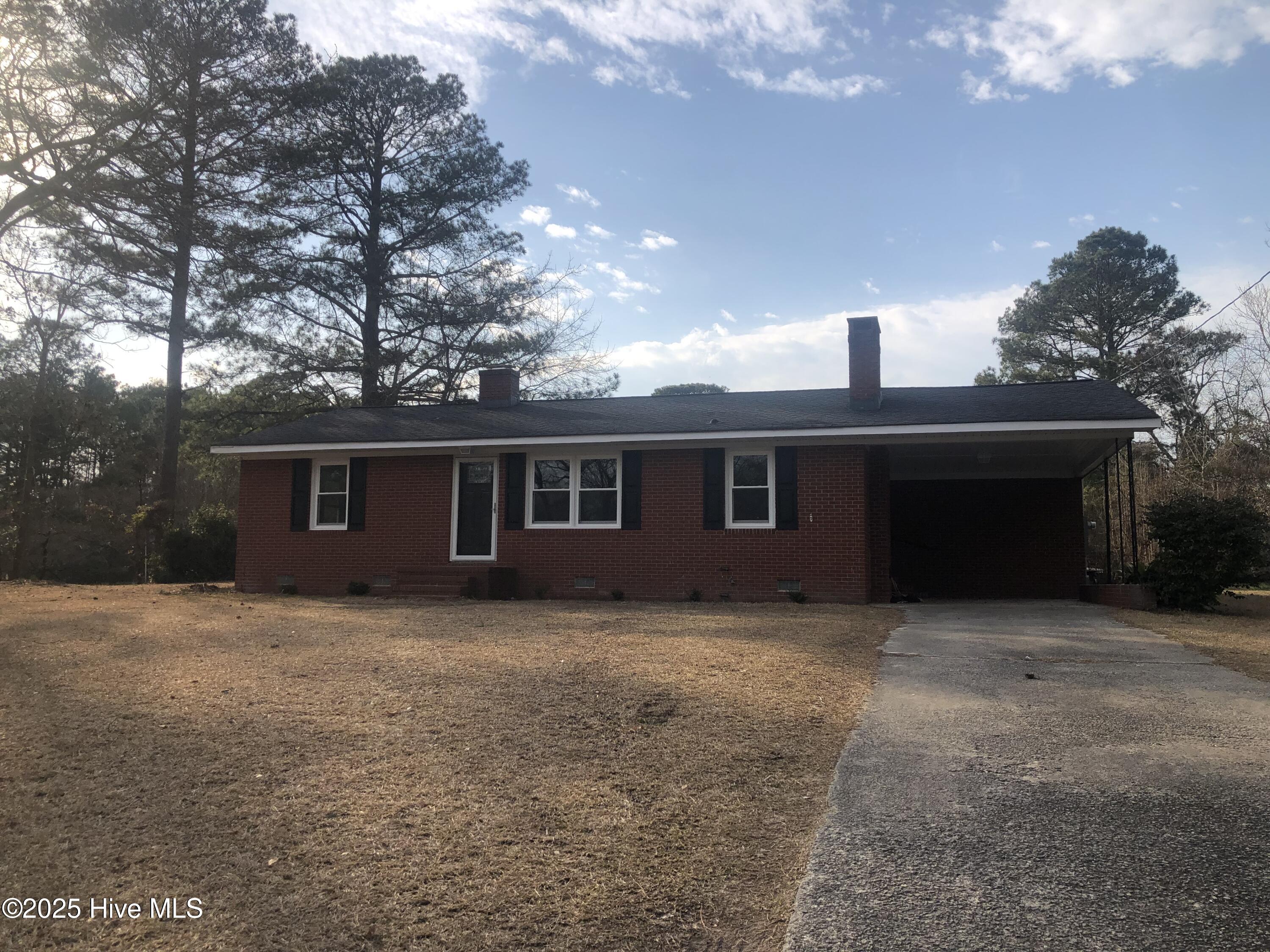 105 Lakeside Drive Property Photo