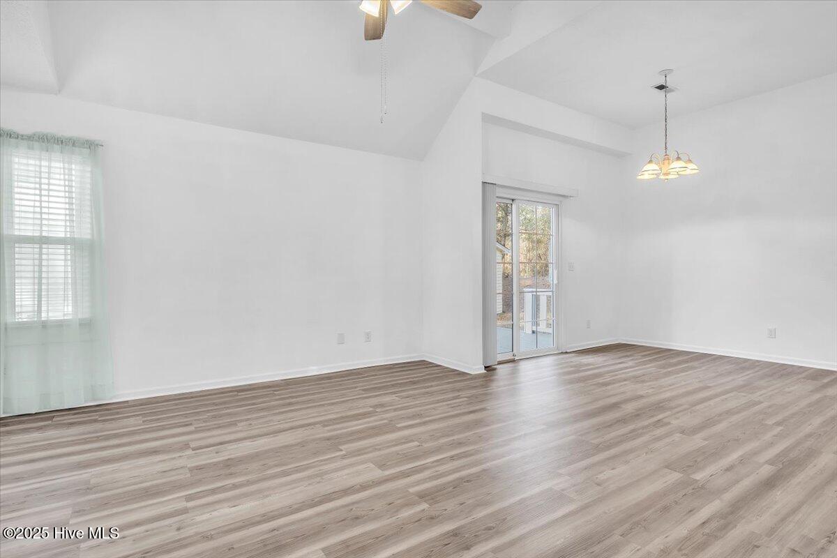1044 Valley Drive Property Photo 6