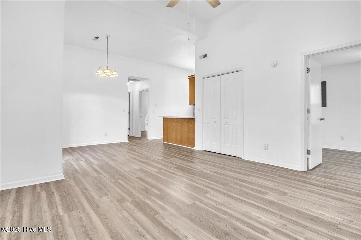 1044 Valley Drive Property Photo 7