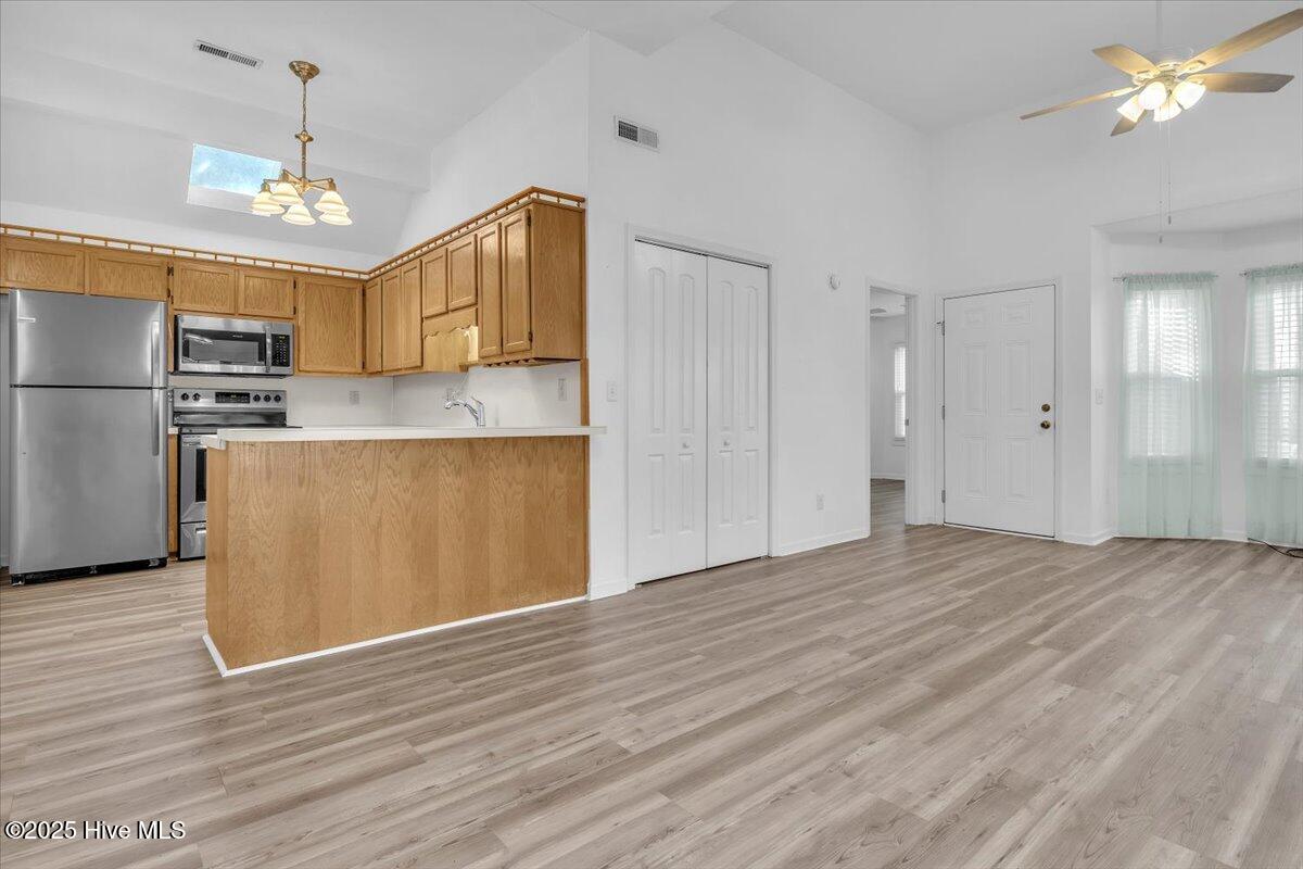 1044 Valley Drive Property Photo 11