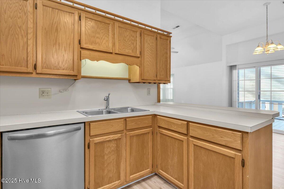 1044 Valley Drive Property Photo 15