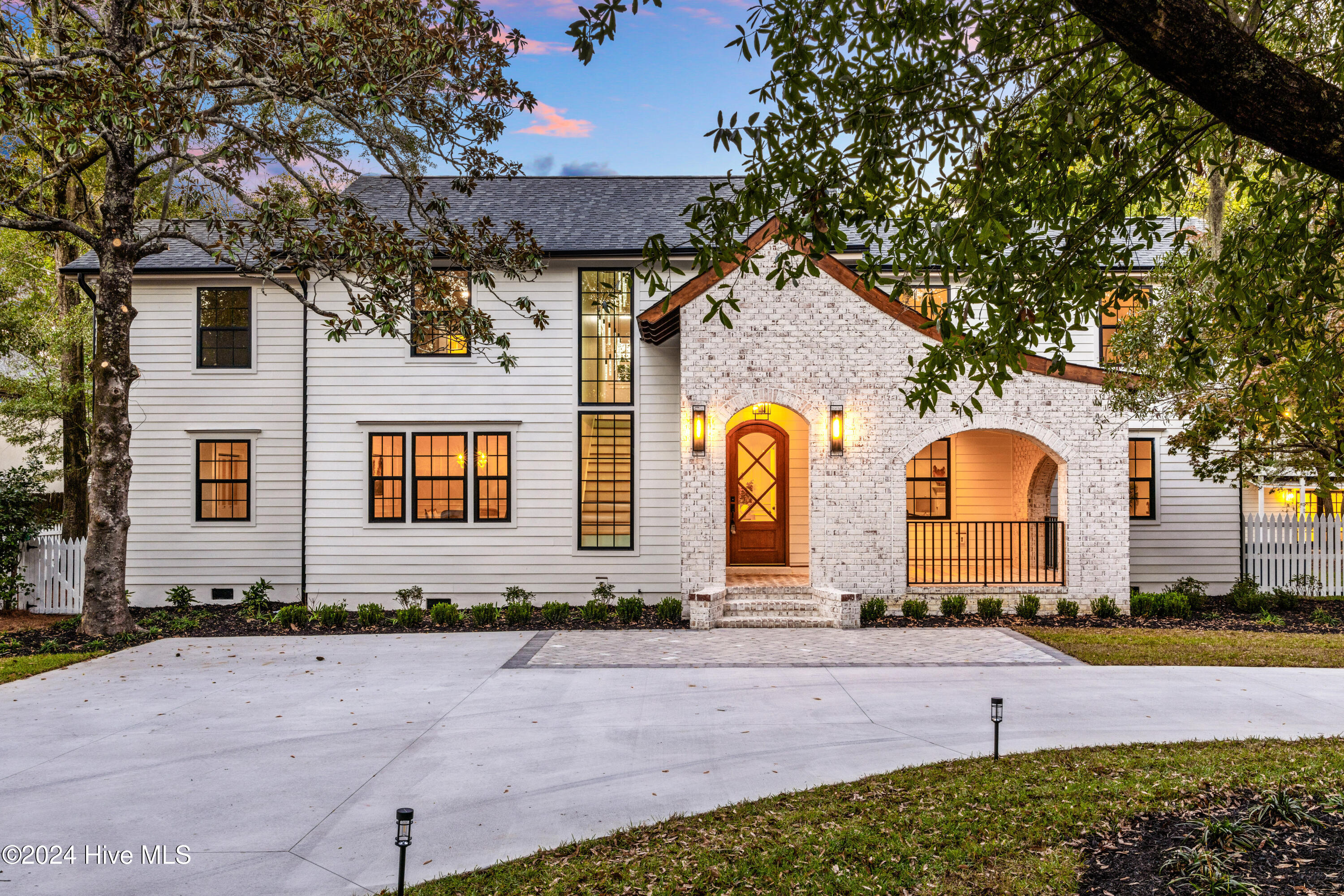 2111 Oleander Drive Property Photo