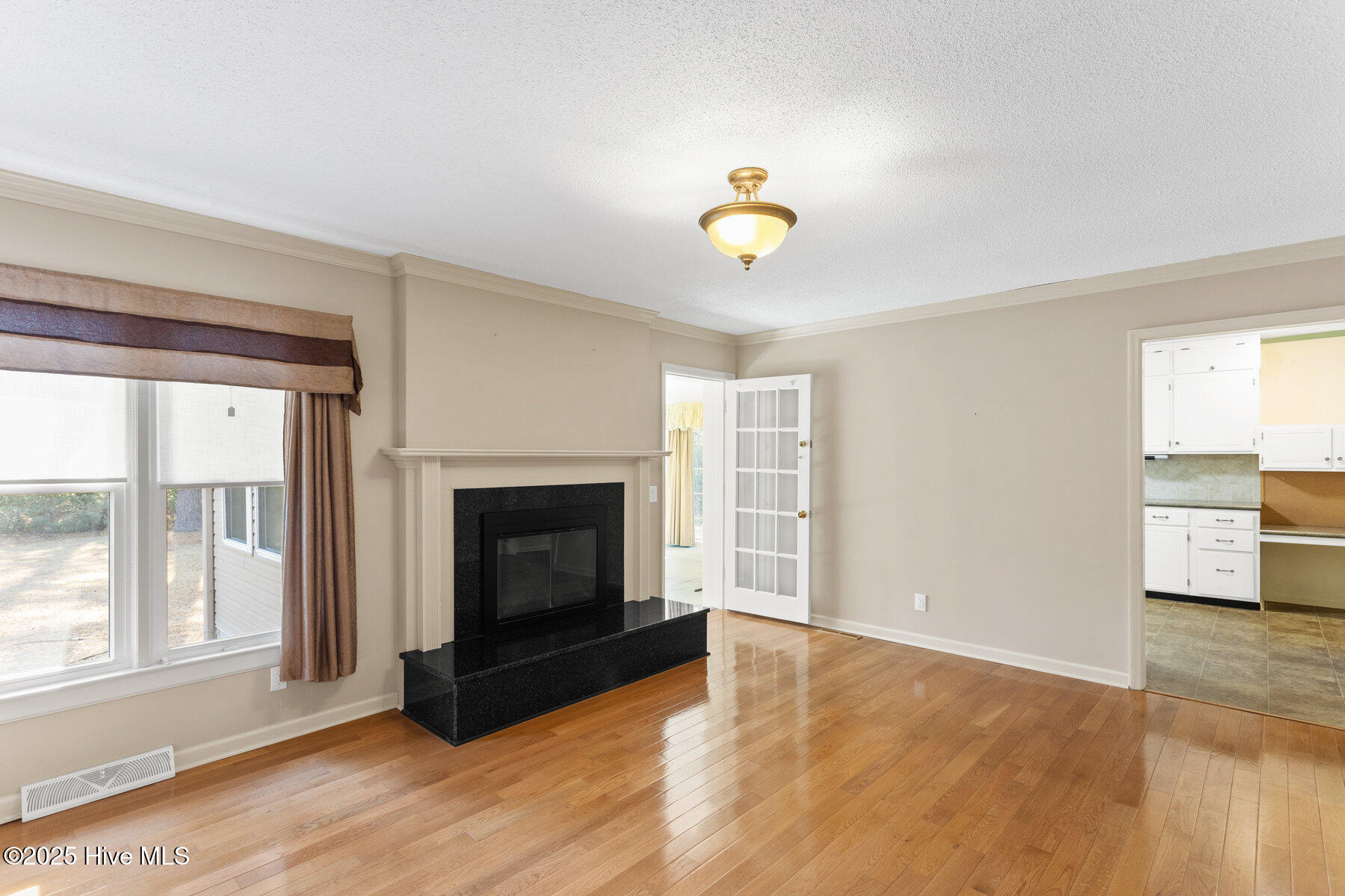 322 Henry H Watters Drive Property Photo 3