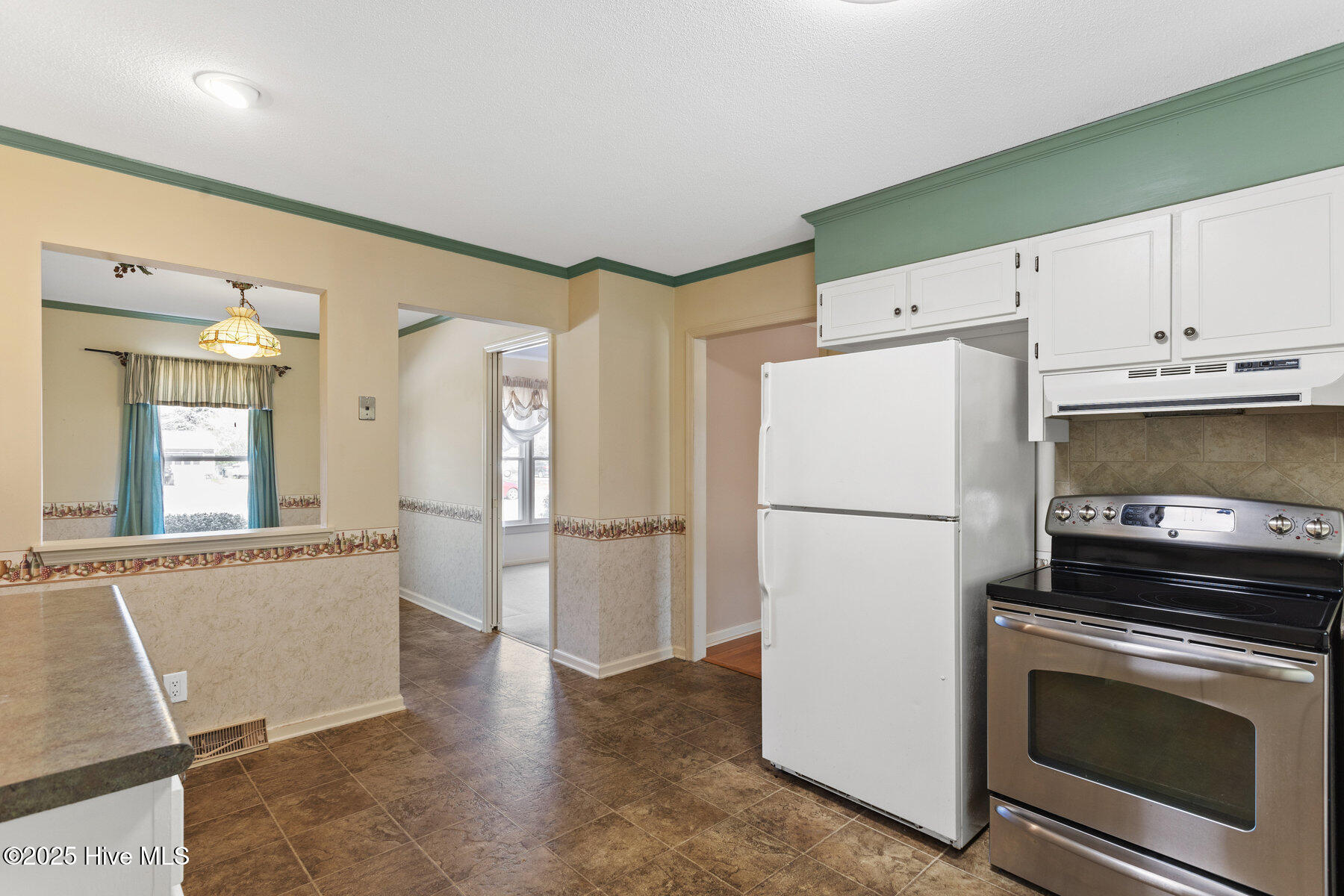322 Henry H Watters Drive Property Photo 6