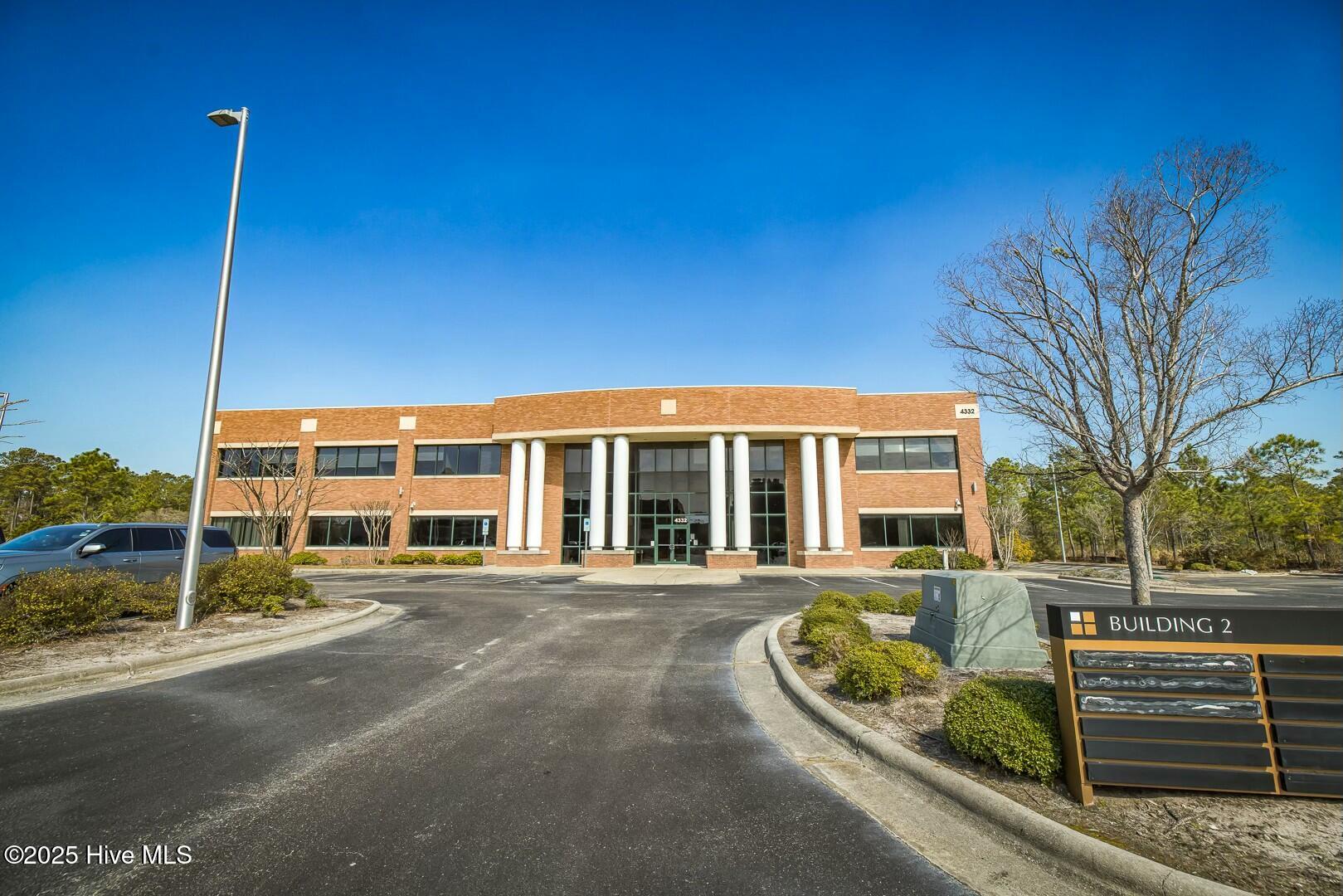 4332 Southport-supply Road Property Photo 1