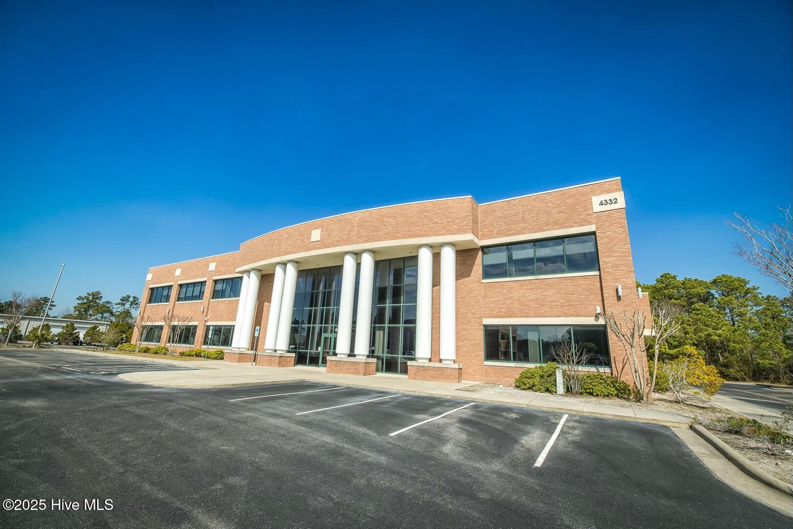 4332 Southport-supply Road Property Photo 3