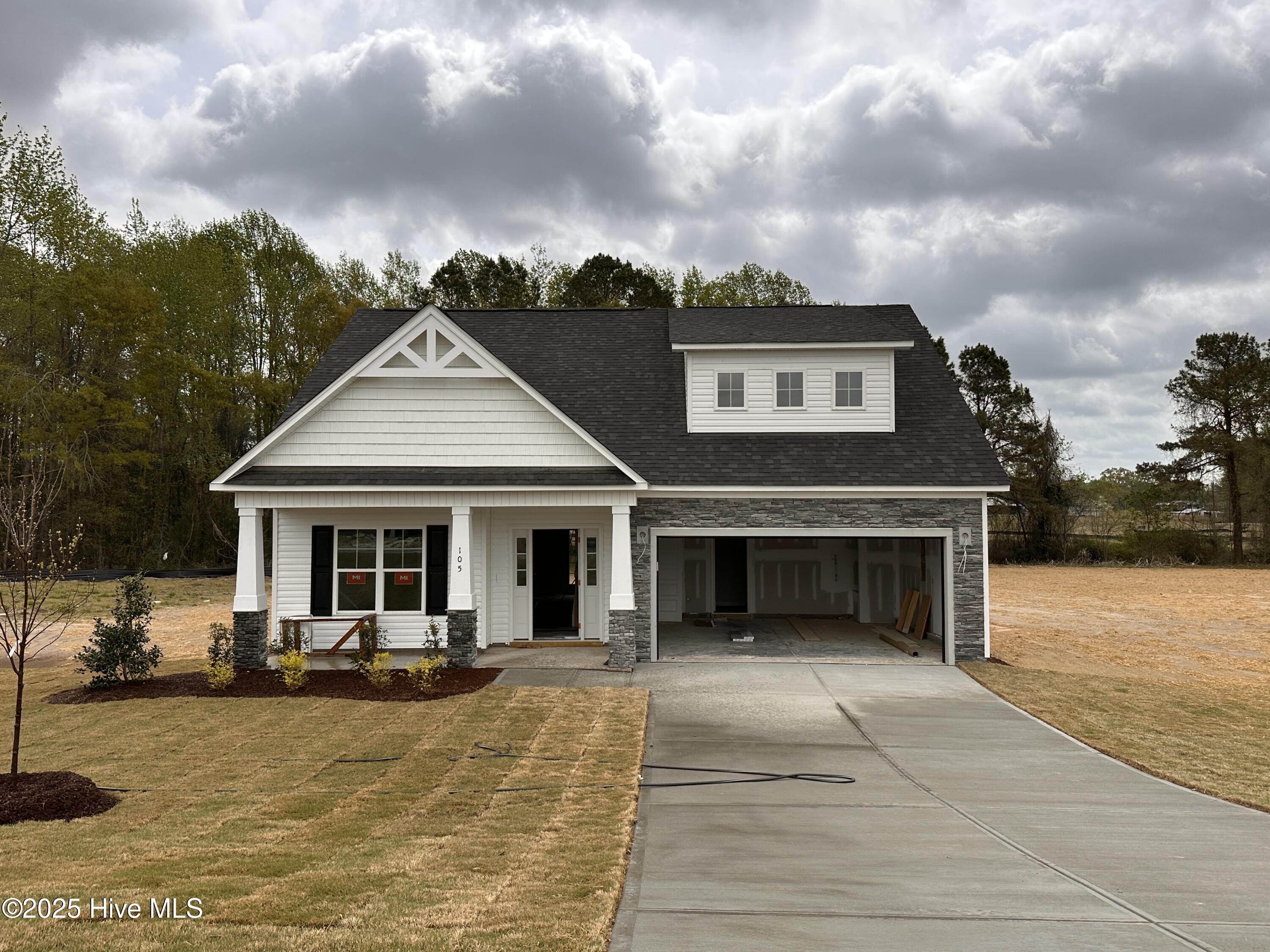 105 Tuskeegee Drive Property Photo
