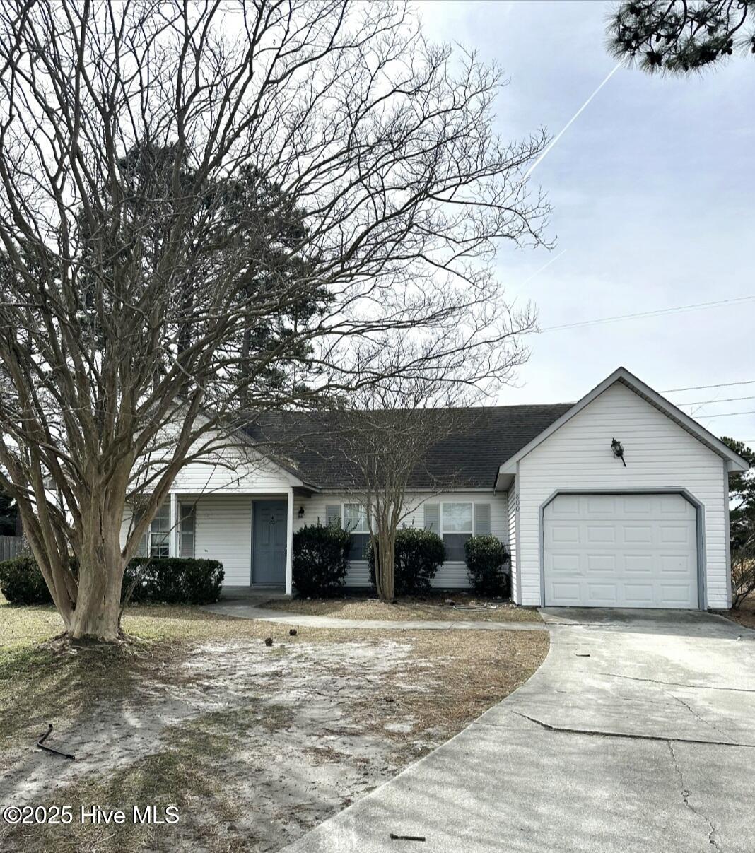 800 Garrison Court Property Photo