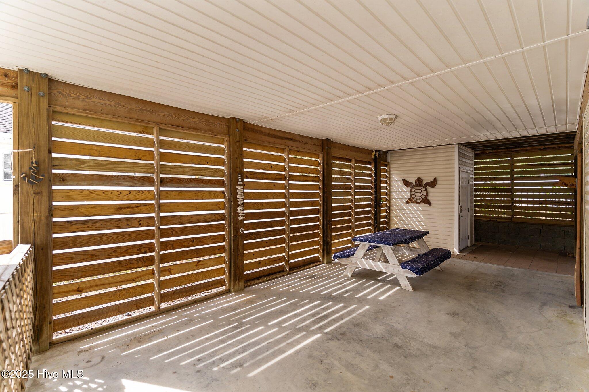 331 Ne 49th Street Property Photo 41