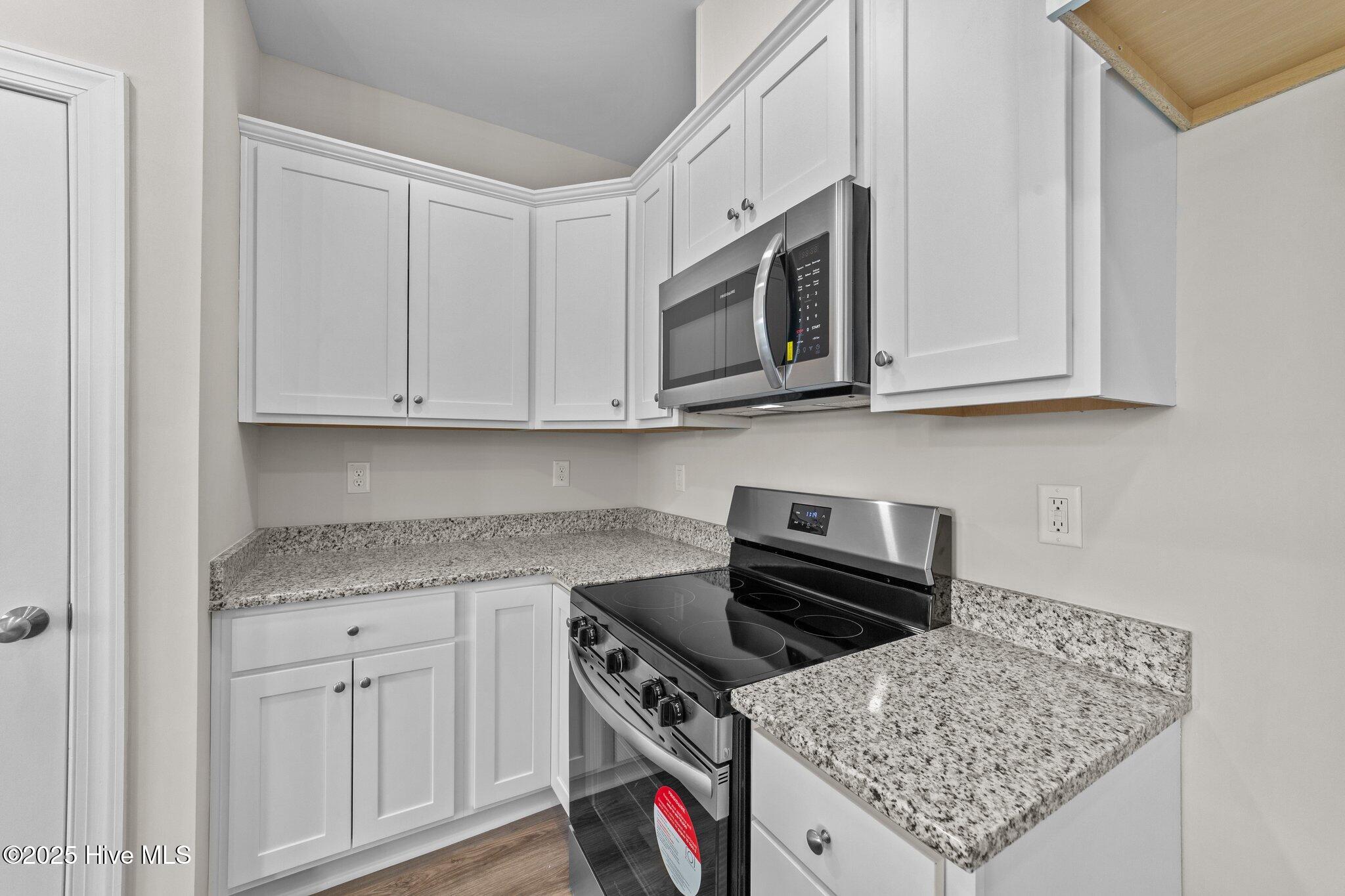 75 Brookhaven Drive Property Photo 6