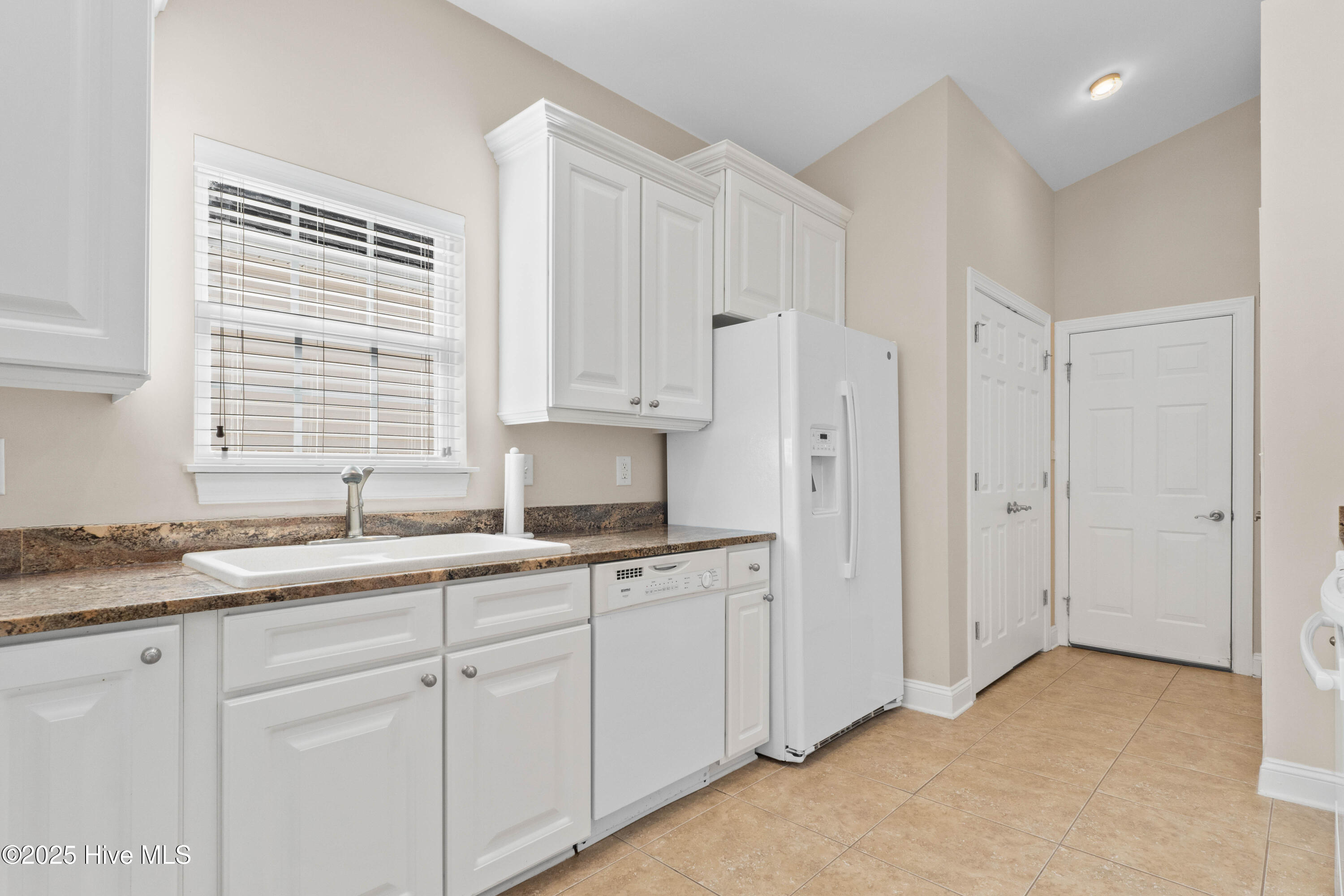 606 5th Avenue Property Photo 9