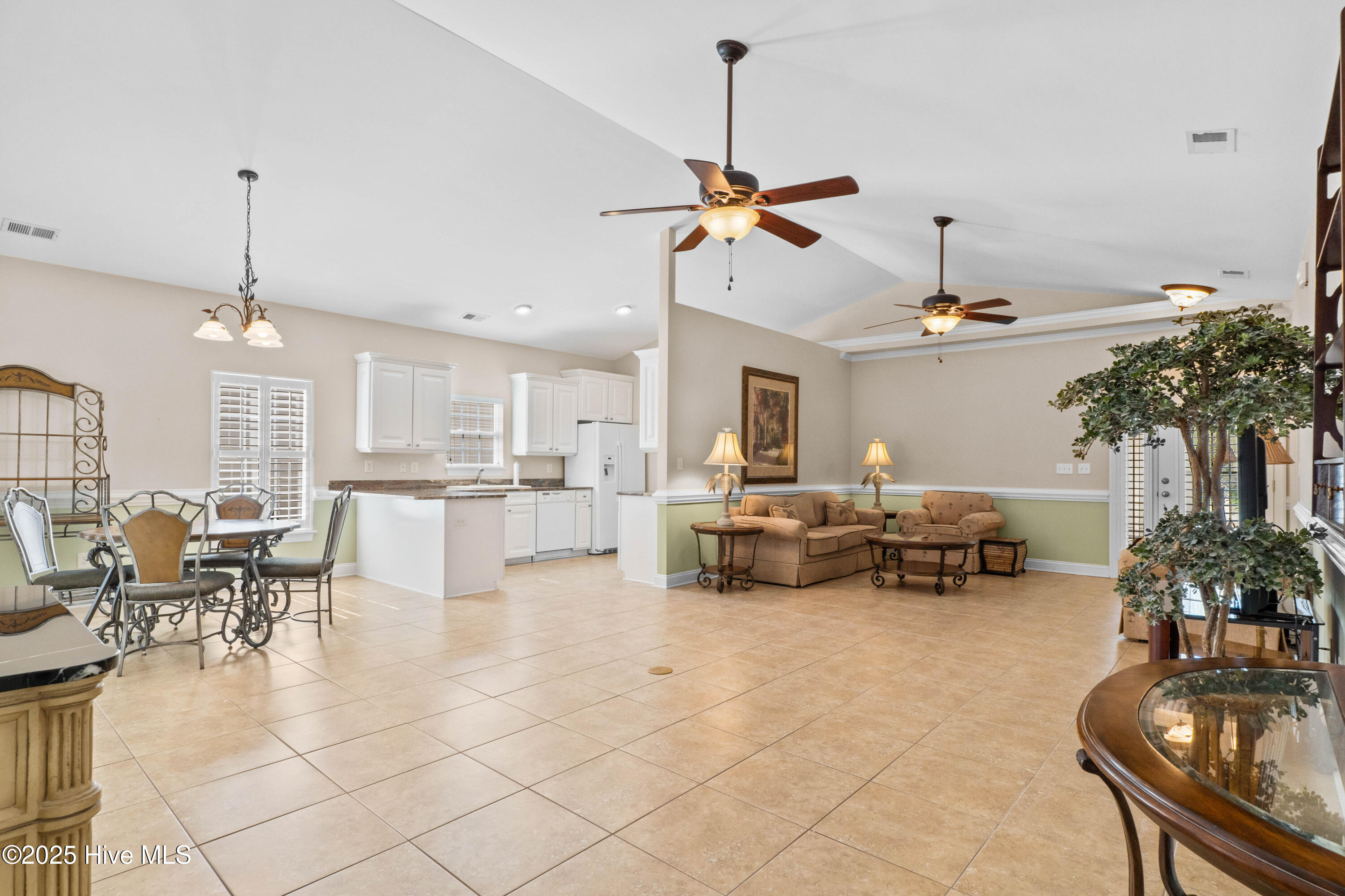 606 5th Avenue Property Photo 15
