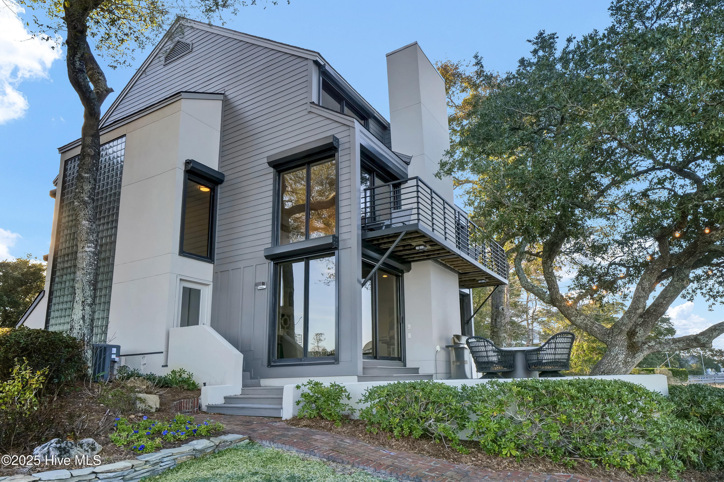 325 Bradley Drive Property Photo