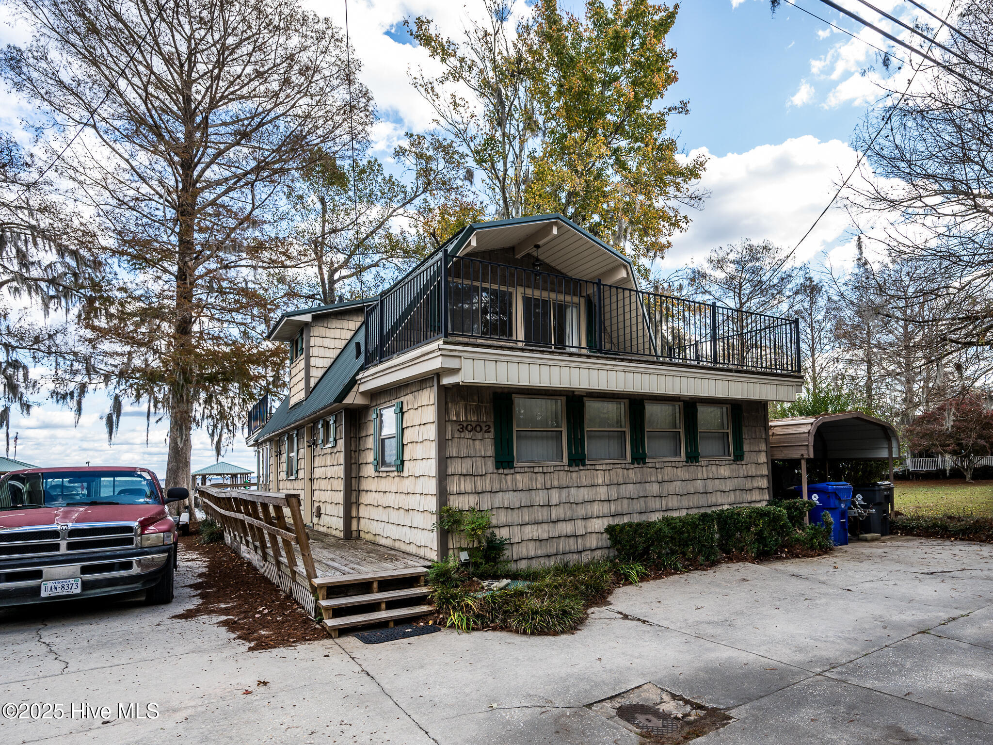 3002 Canal Cove Road Property Photo