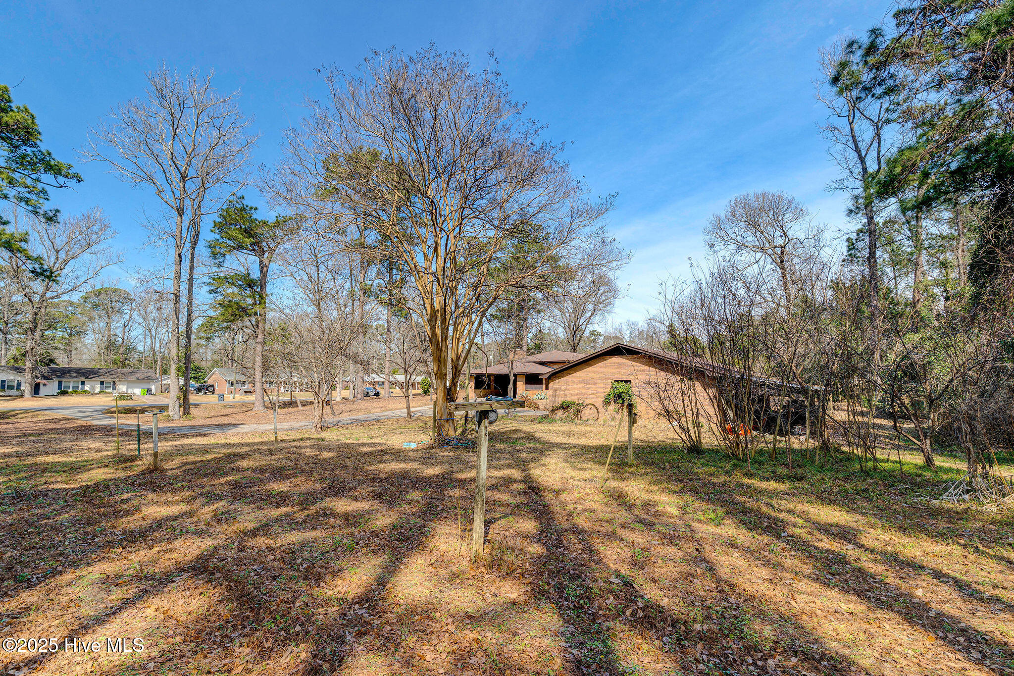516 Bayshore Drive Property Photo 2