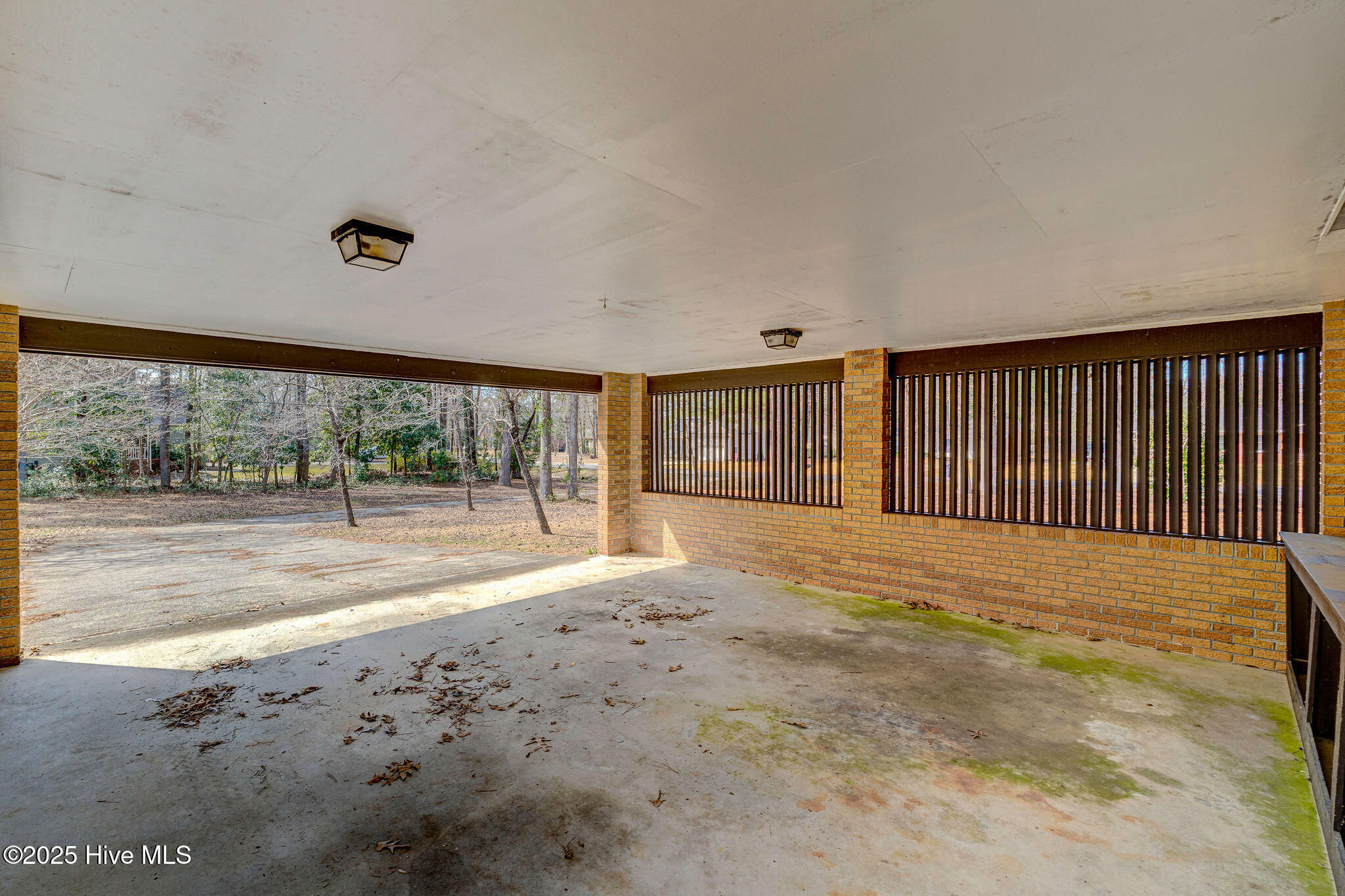 516 Bayshore Drive Property Photo 4
