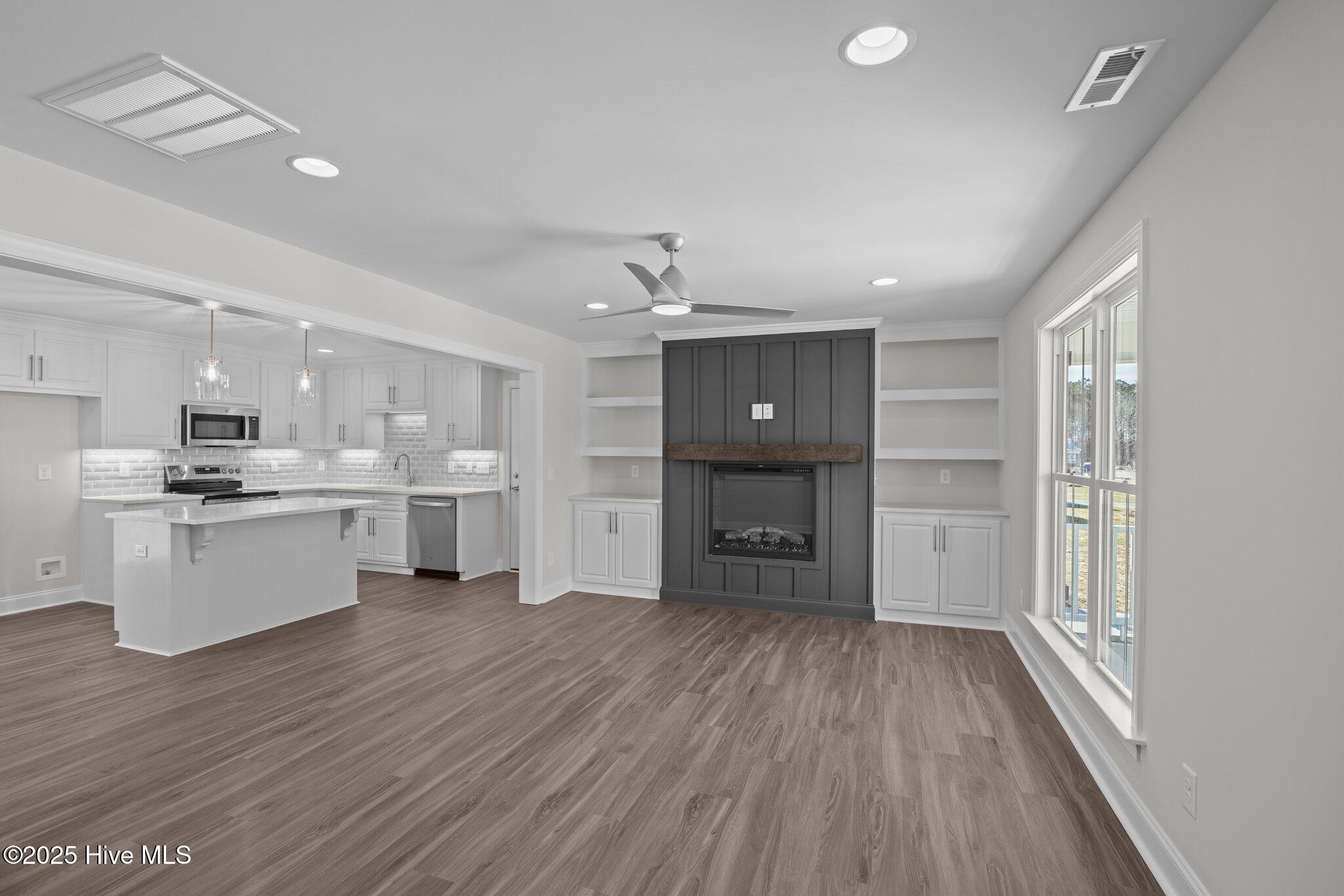 5059 Willows Edge Drive Property Photo 2