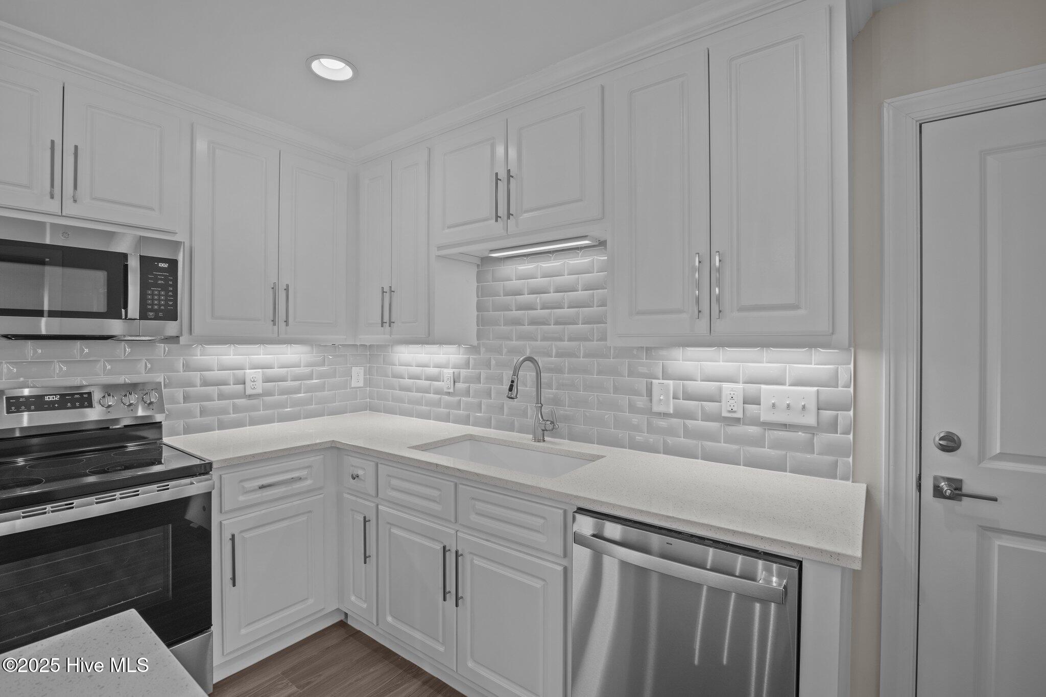5059 Willows Edge Drive Property Photo 8
