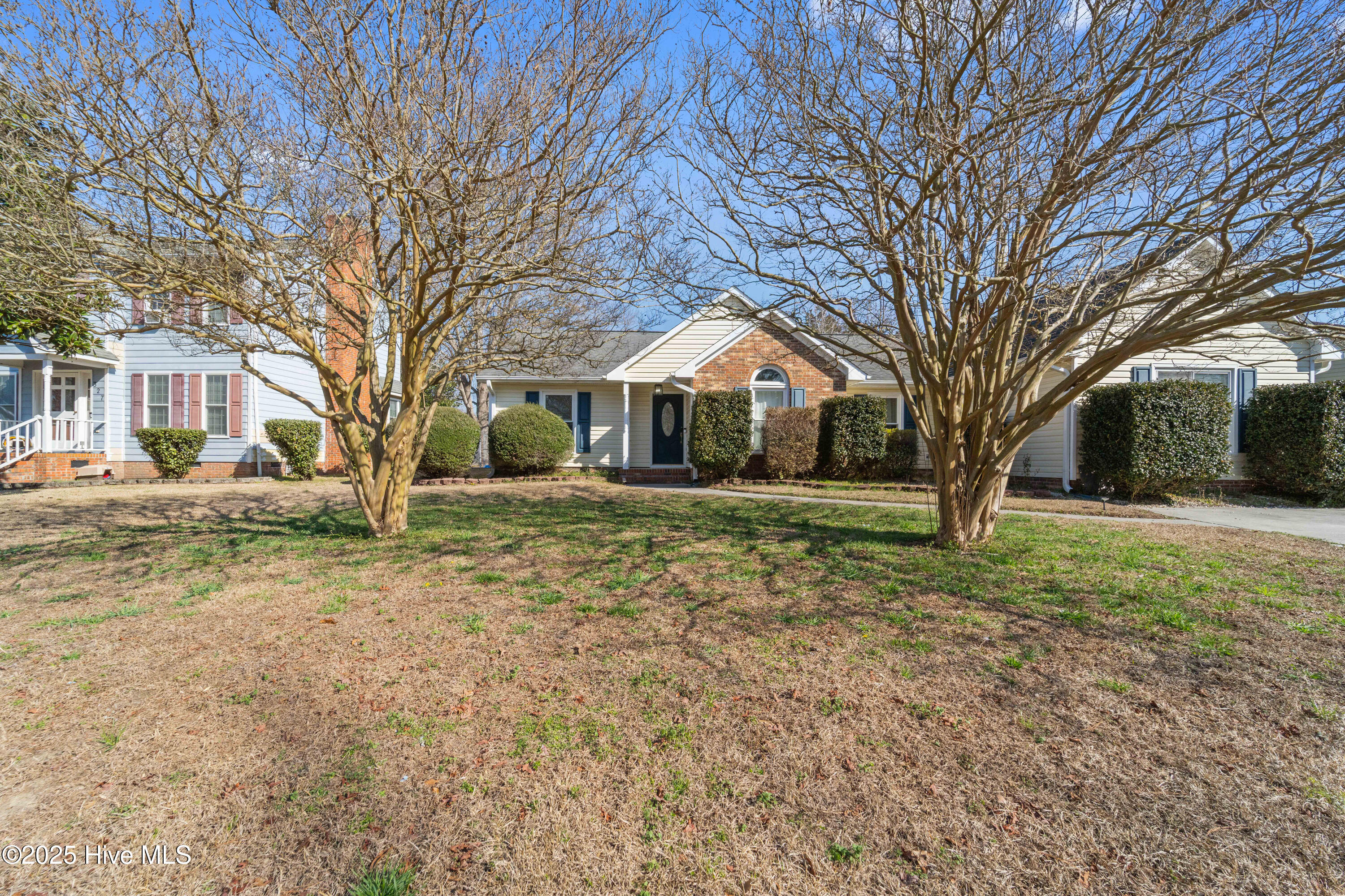 325 Peppertree Court Property Photo