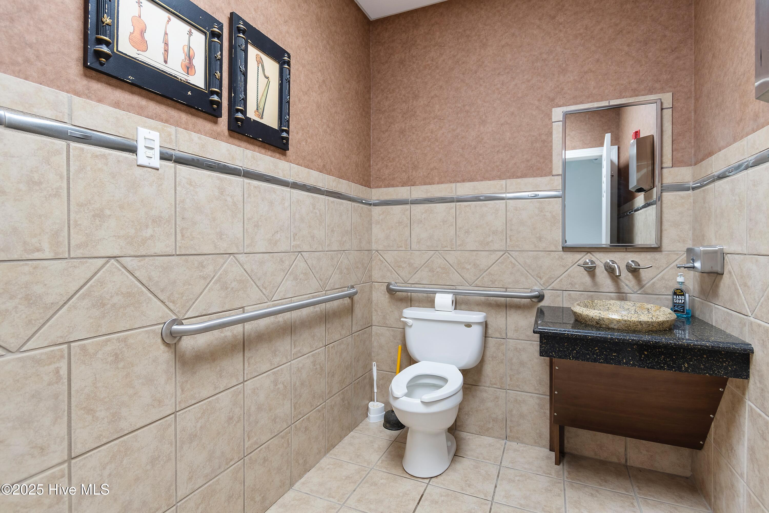 8840 Old Georgetown Road Property Photo 29