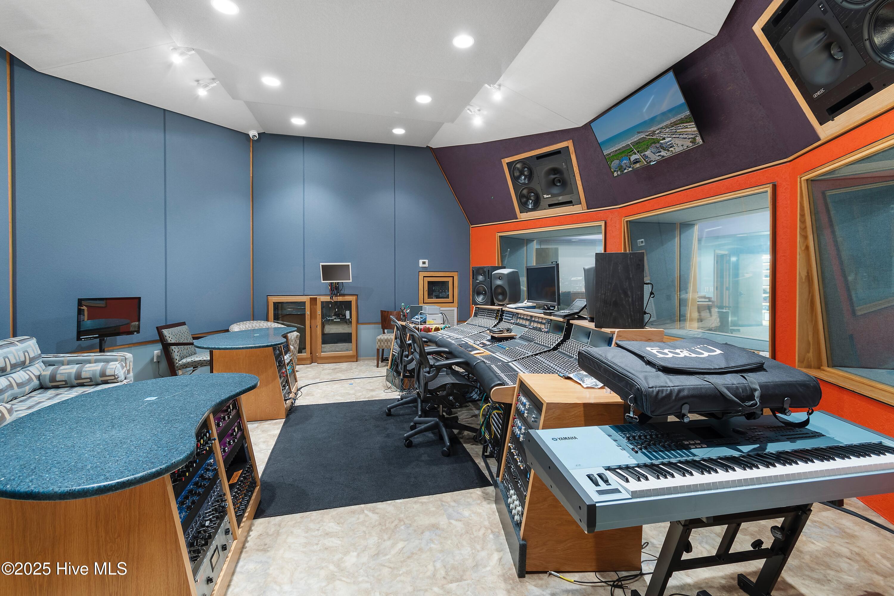 8840 Old Georgetown Road Property Photo 45