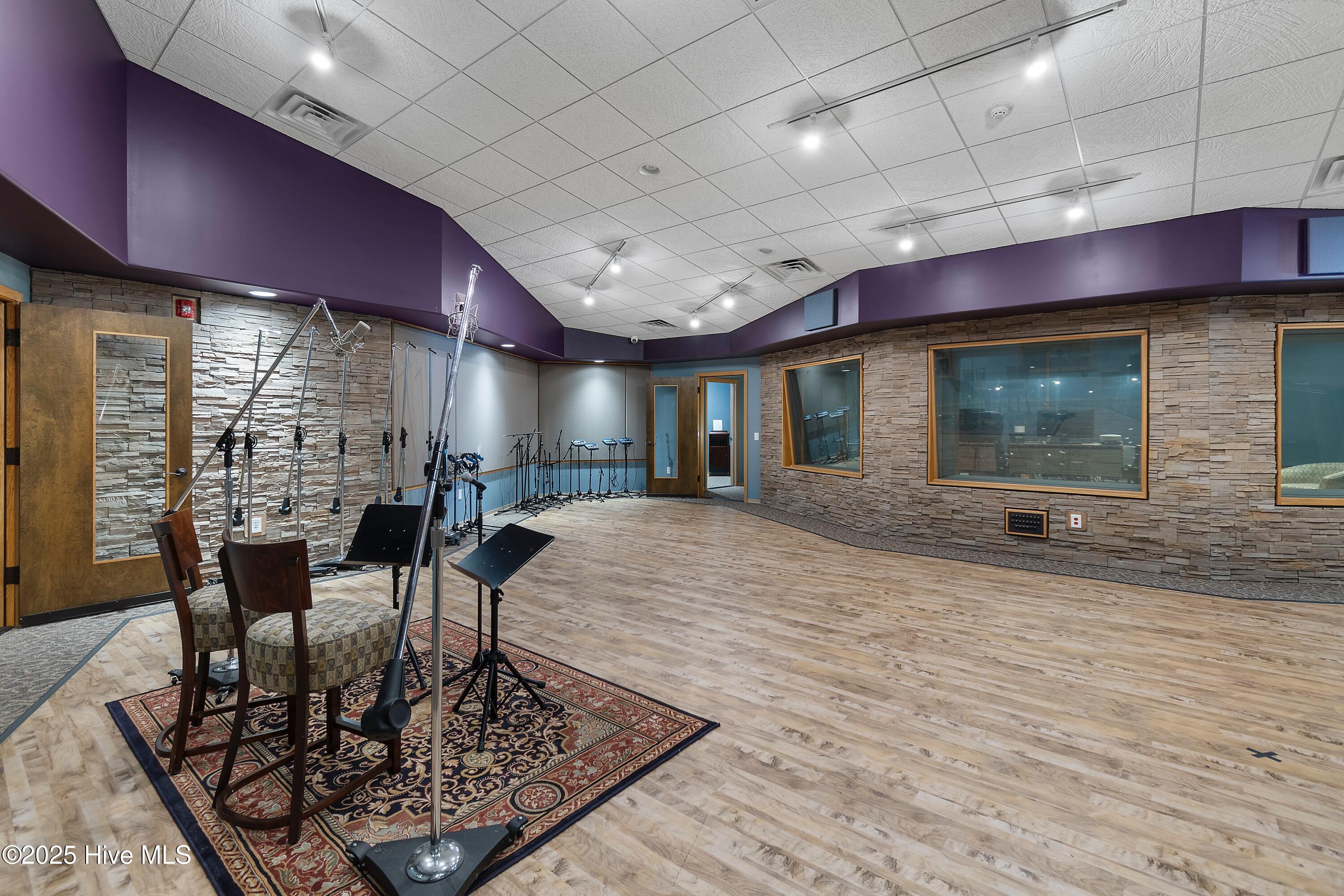 8840 Old Georgetown Road Property Photo 52