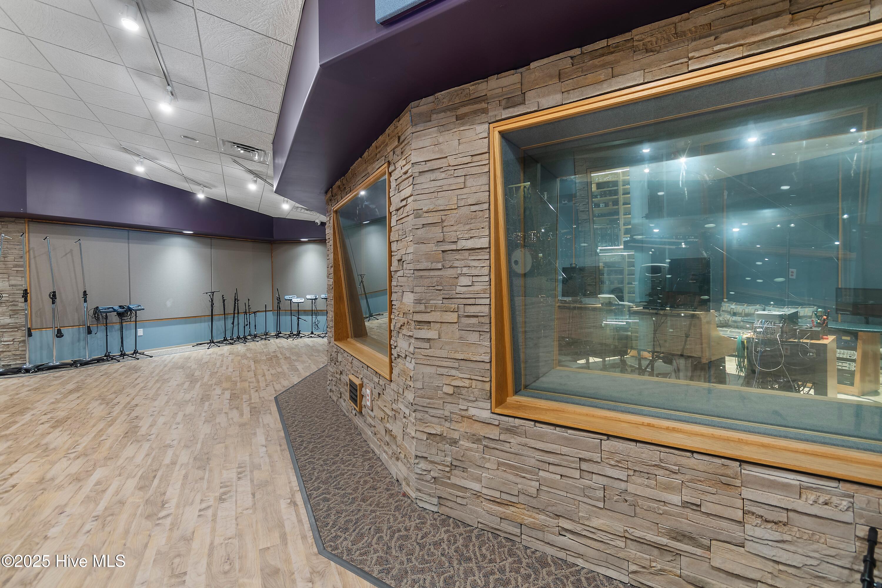 8840 Old Georgetown Road Property Photo 54