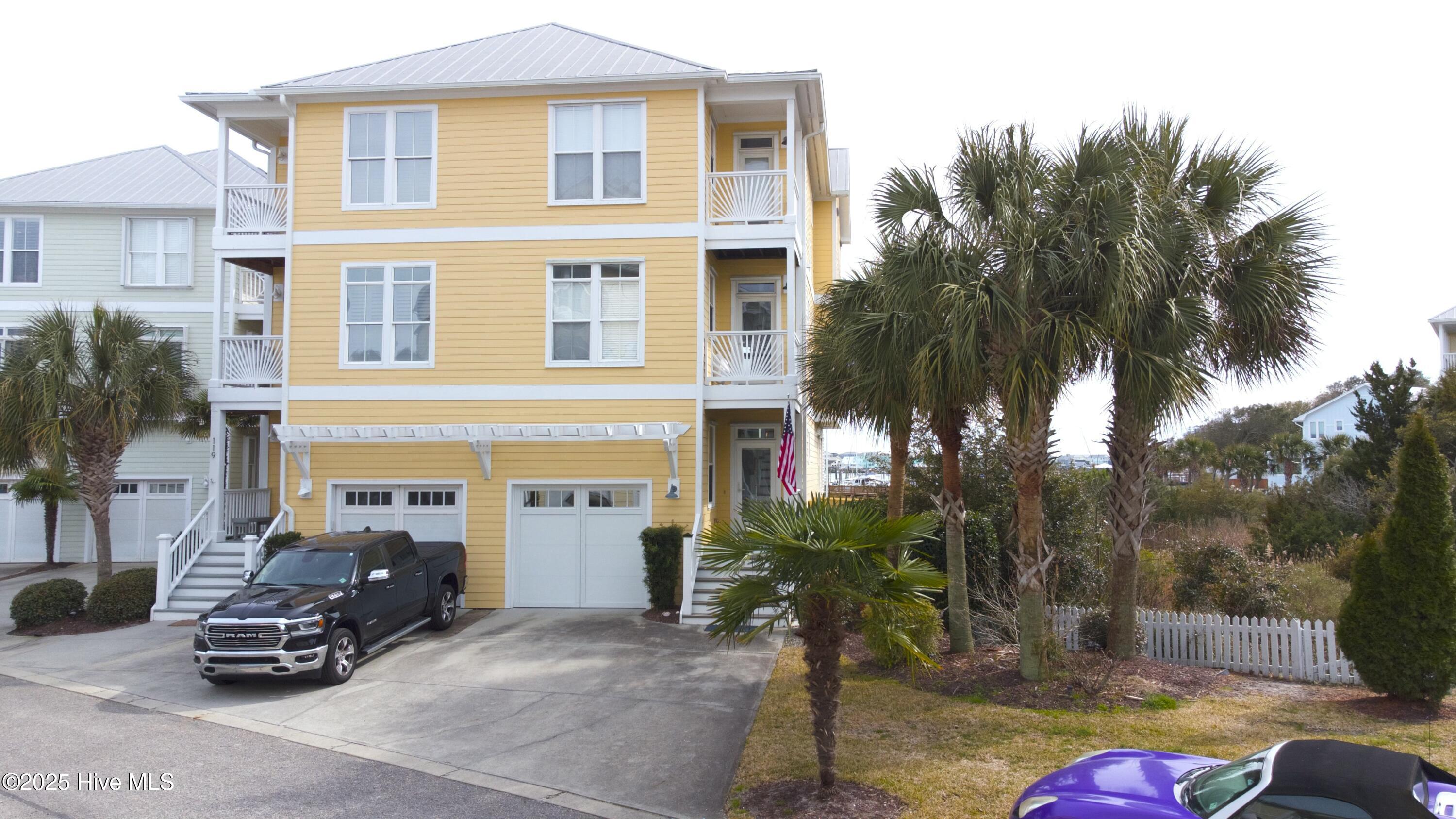 121 Green Turtle Lane Property Photo 2