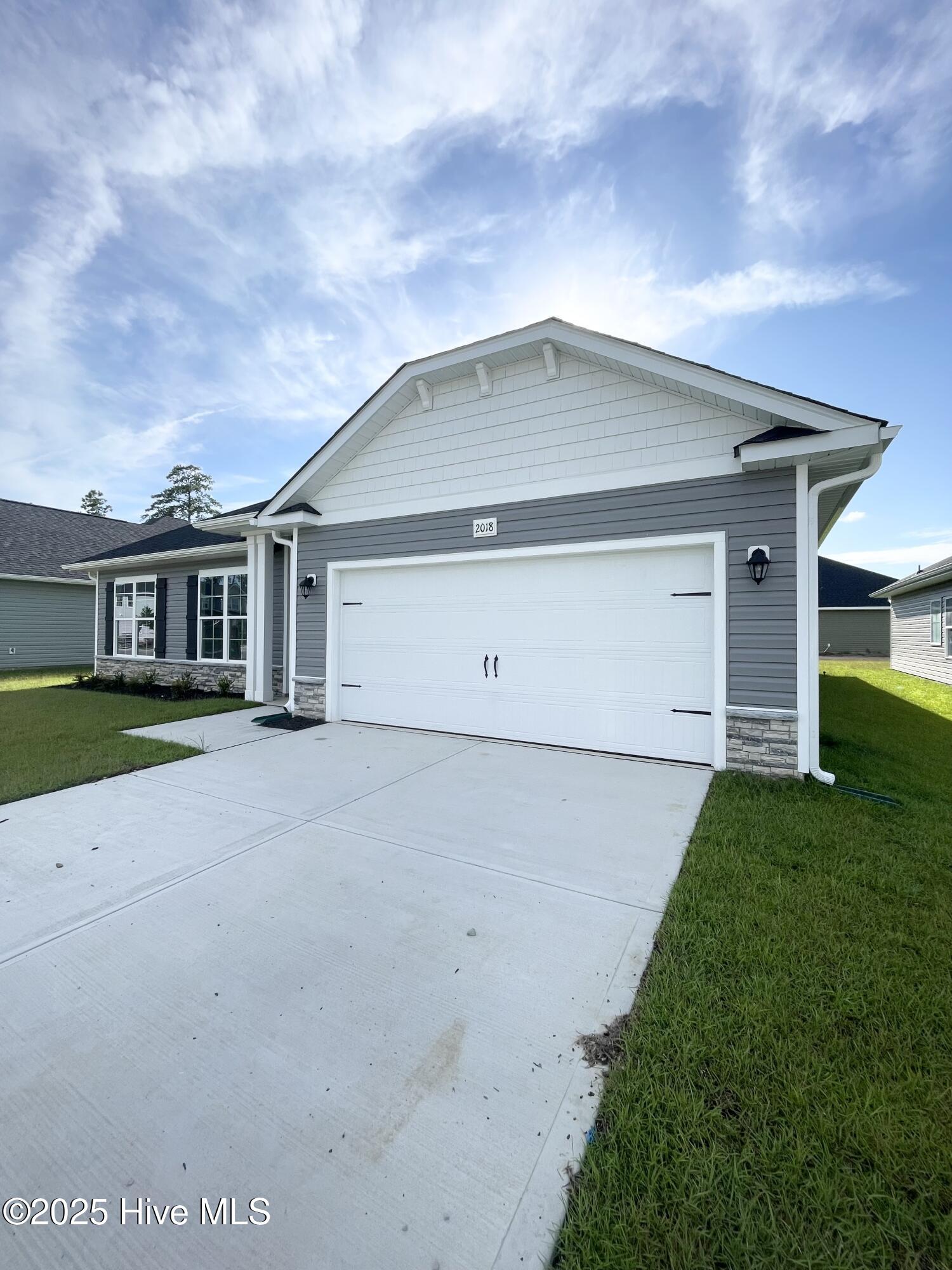 2018 Medina Spirit Street Property Photo 6