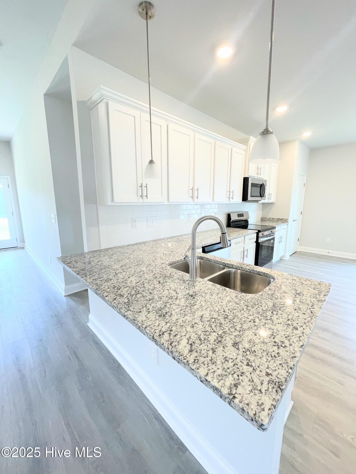 2018 Medina Spirit Street Property Photo 18