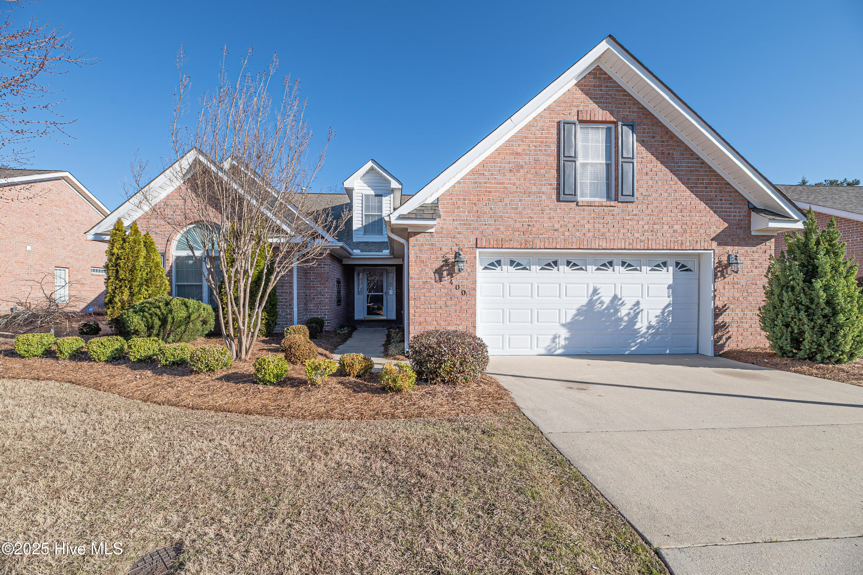 400 Shamrock Way Property Photo