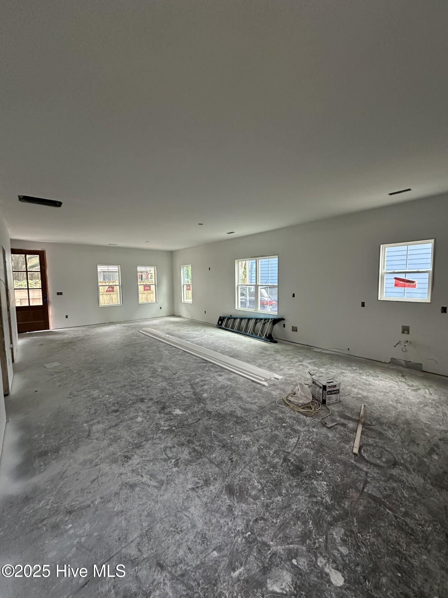 416 N 5th Avenue 1 Property Photo 12