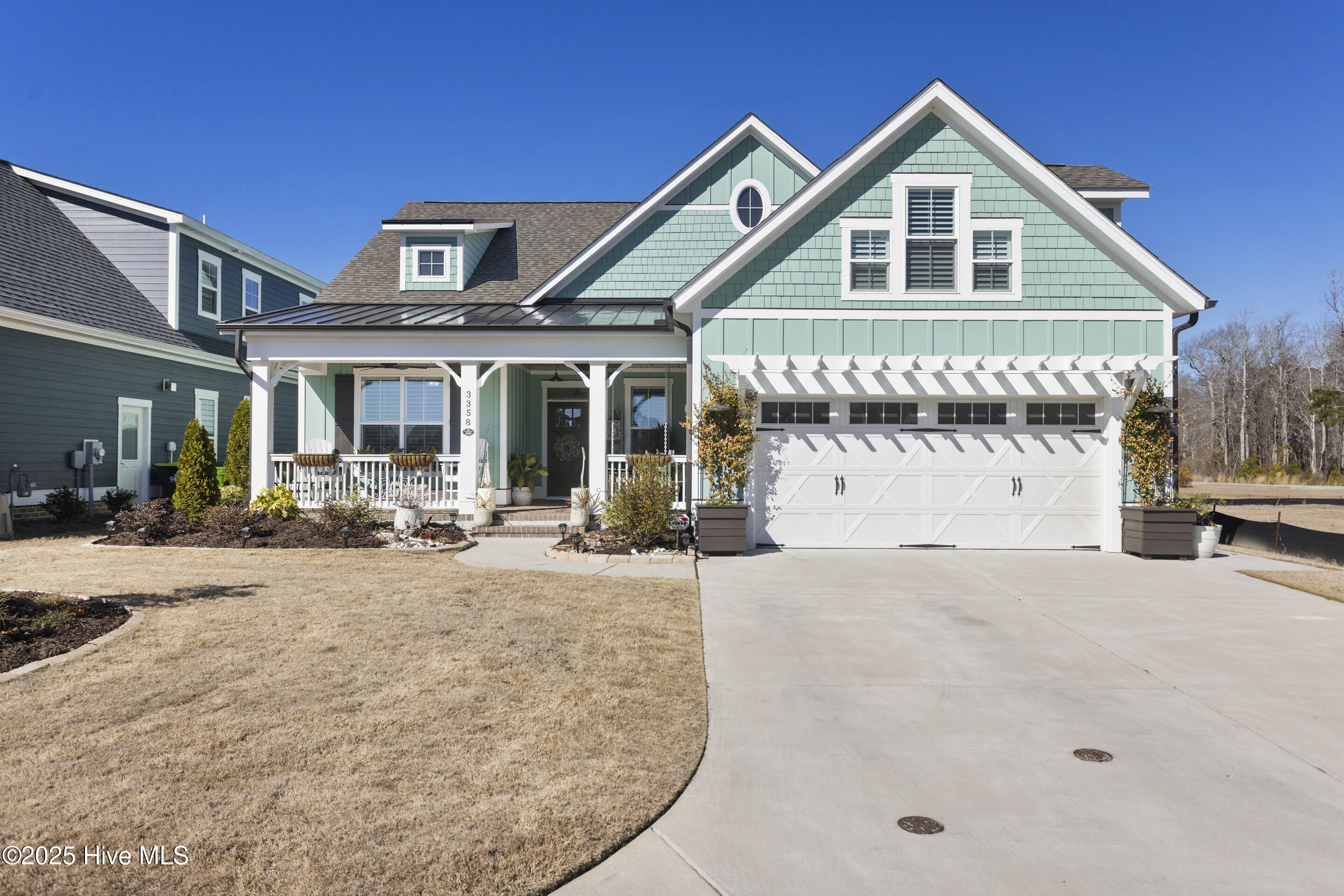 3358 Island Lakes Drive Property Photo 1