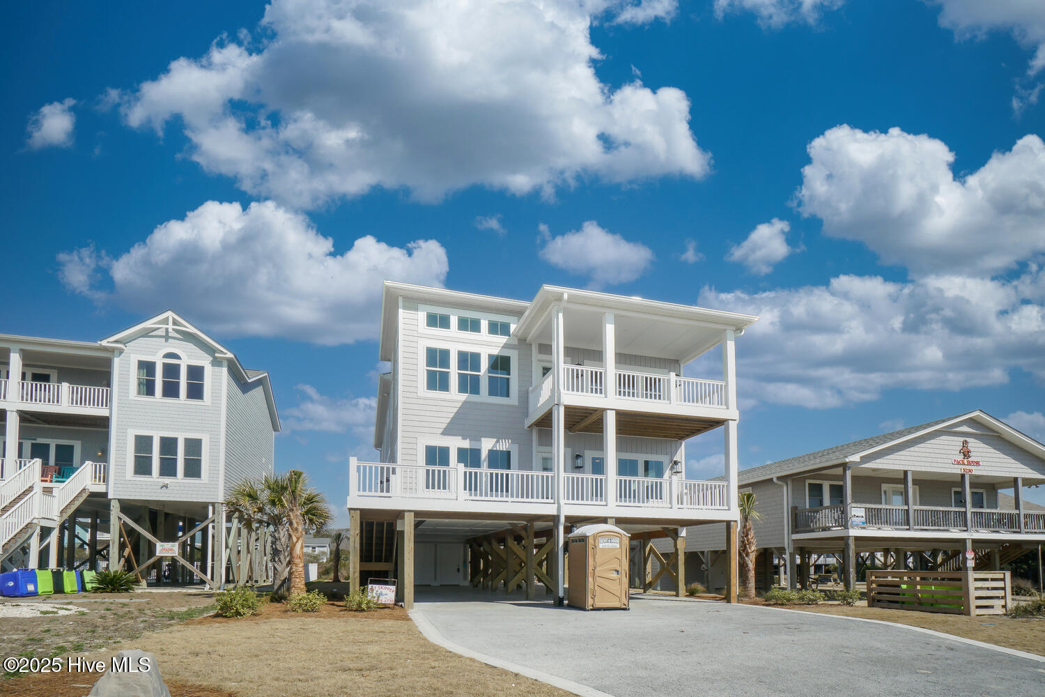 5228 E Beach Drive Property Photo 1