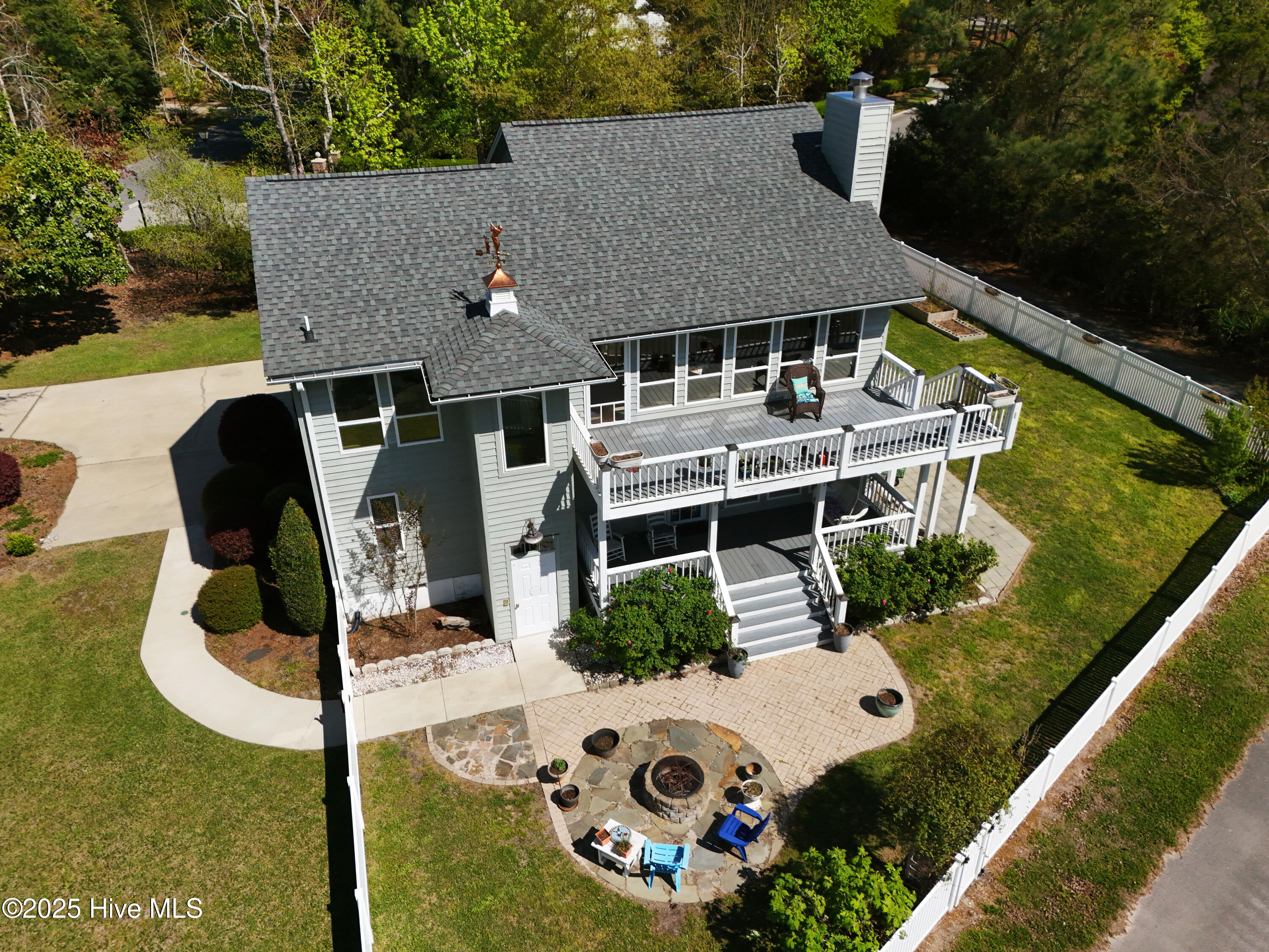 806 Lord Granville Drive Property Photo