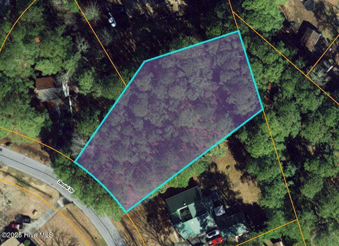 306 Daniel Drive Property Photo