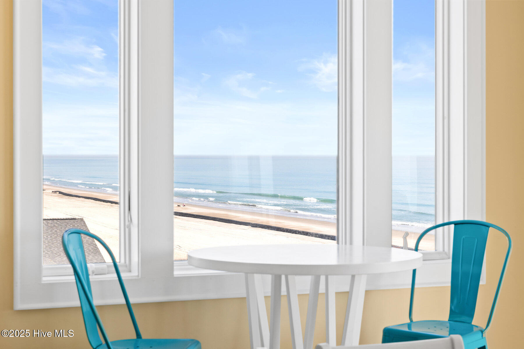 2322 S Shore Drive Property Photo 9