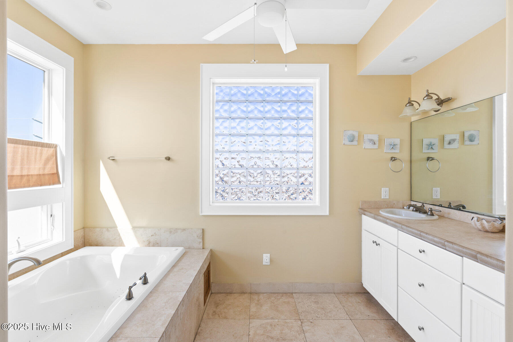 2322 S Shore Drive Property Photo 20