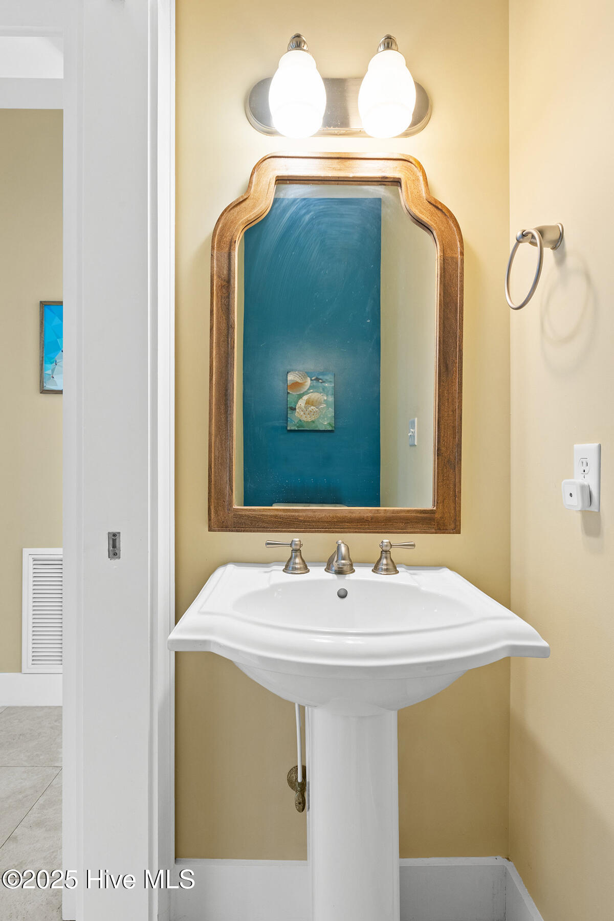 2322 S Shore Drive Property Photo 41