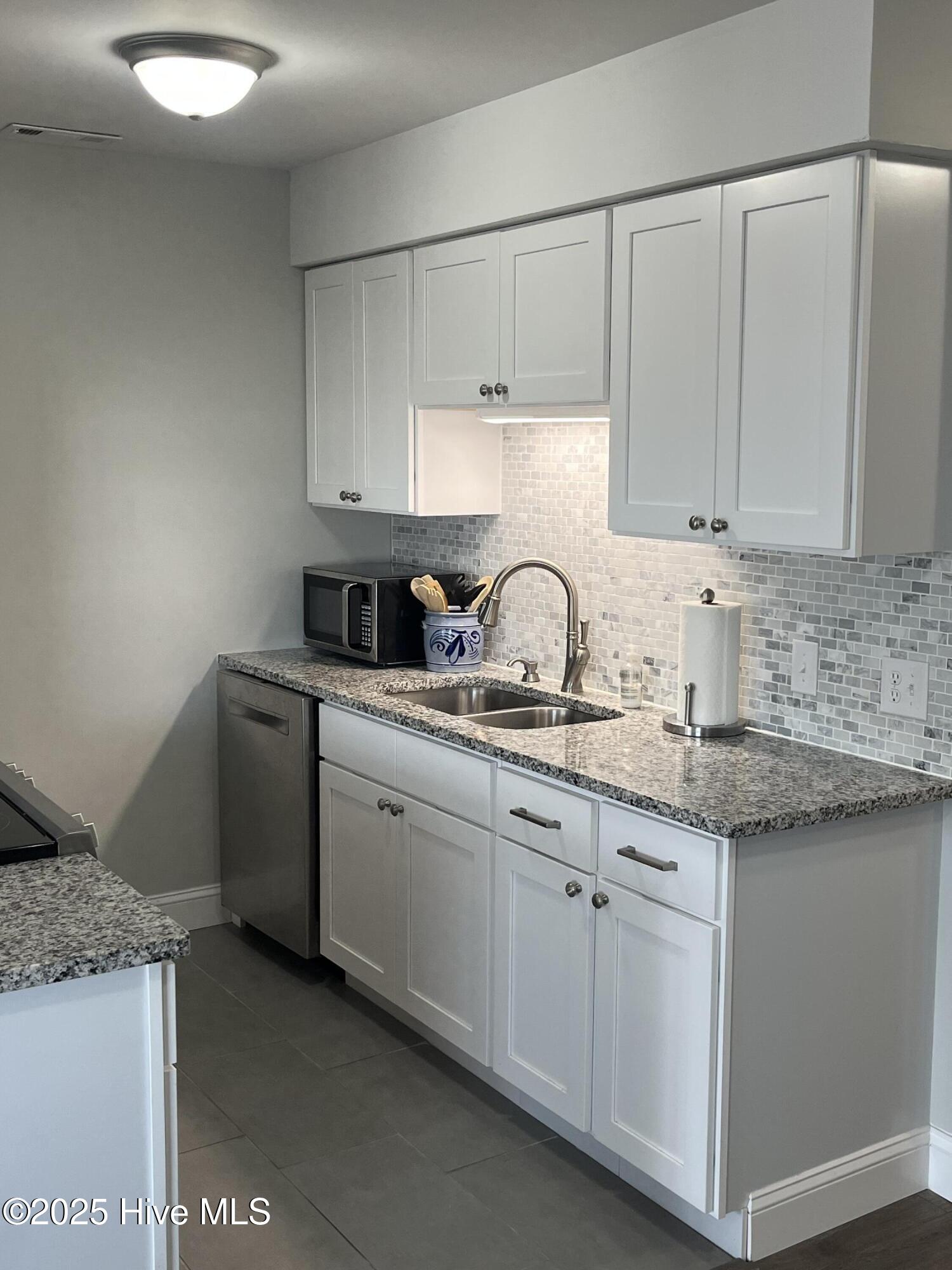 1801 Canal Drive D14 Property Photo 8