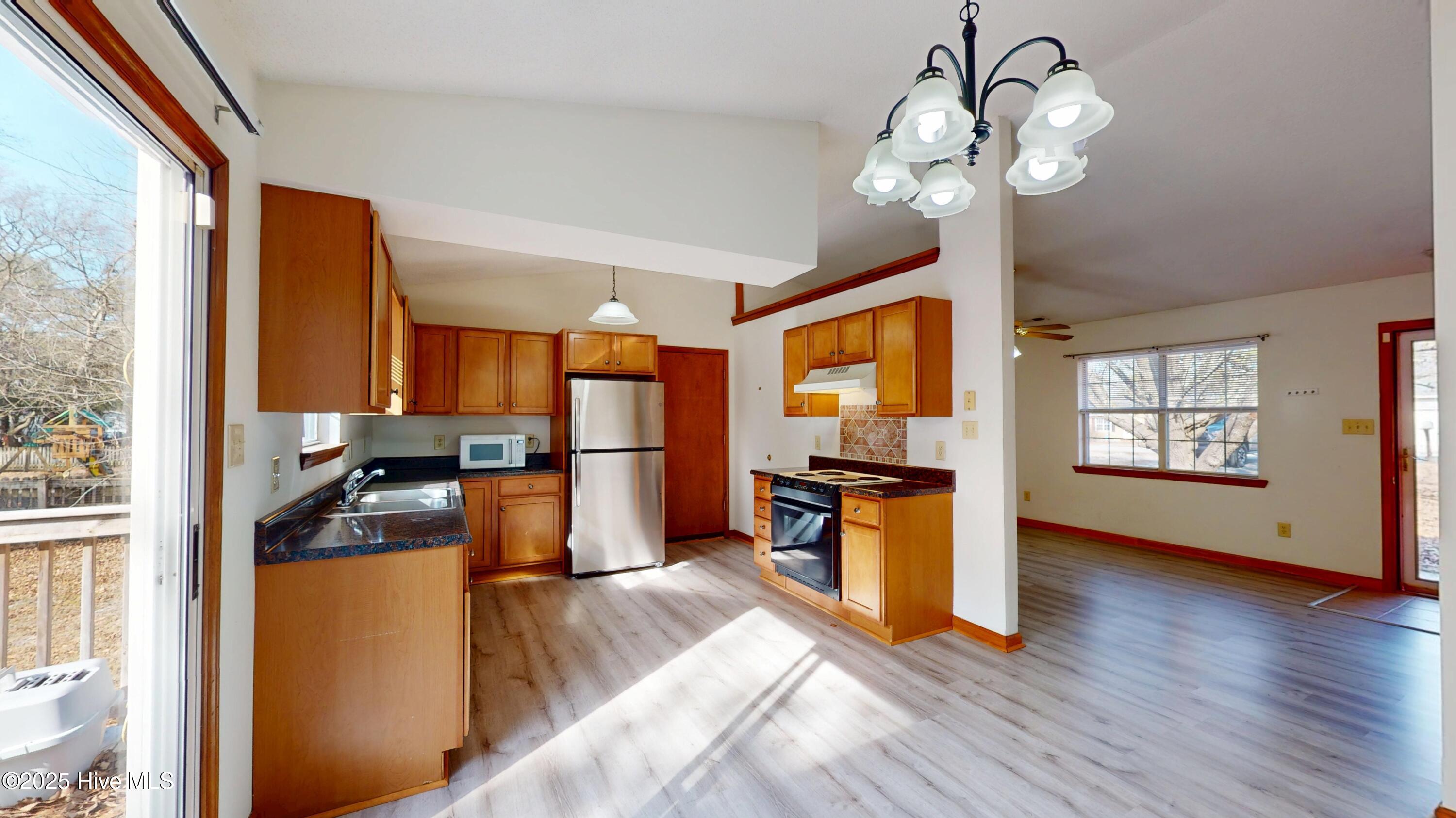 603 Calabash Drive Property Photo 8