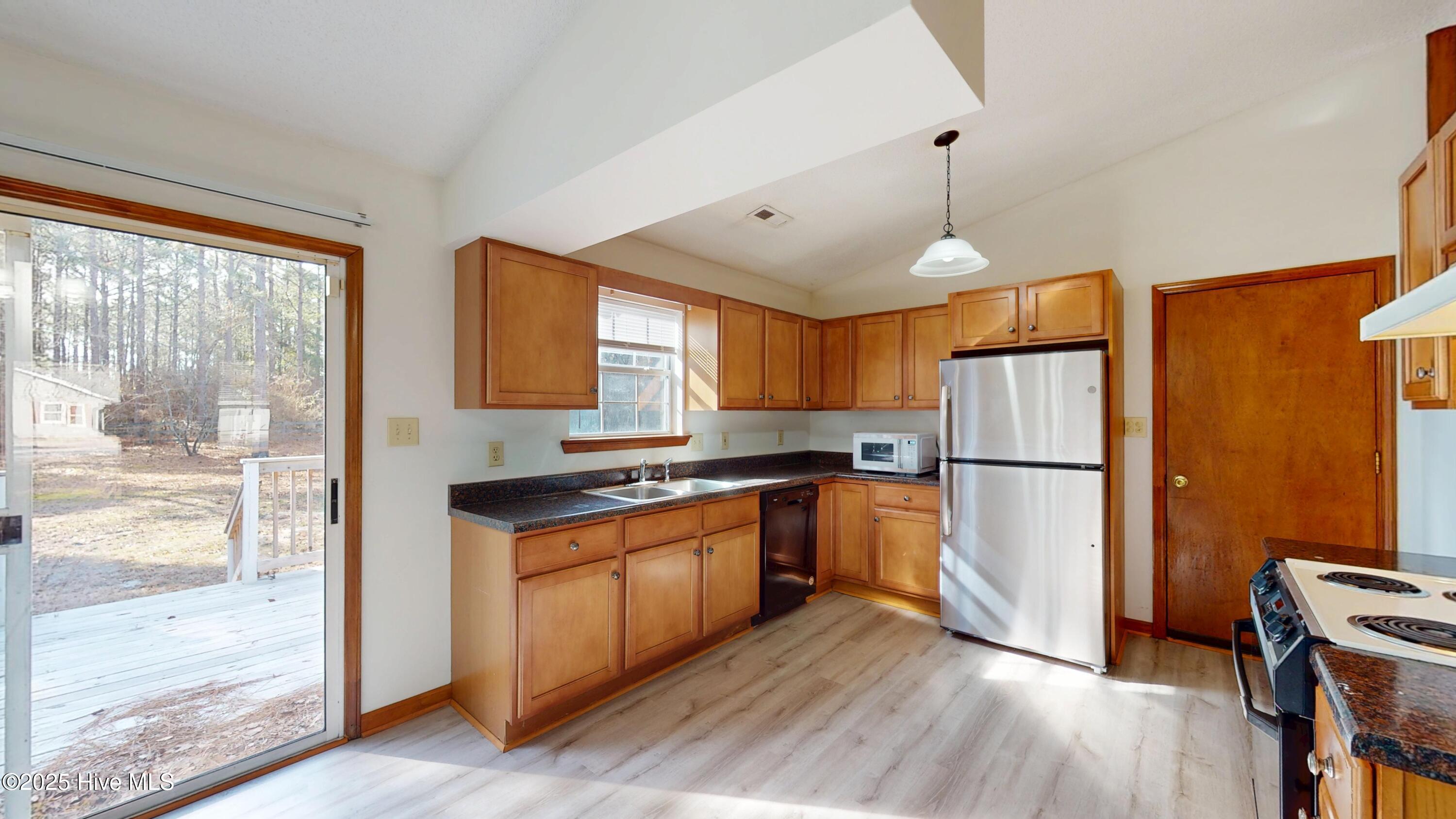 603 Calabash Drive Property Photo 12