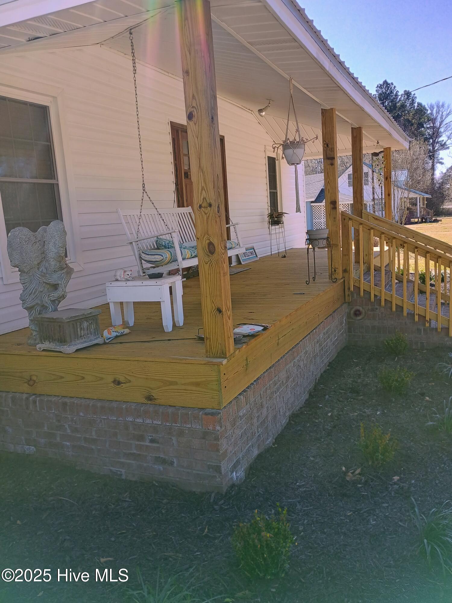 101 Cedar Street Property Photo 4