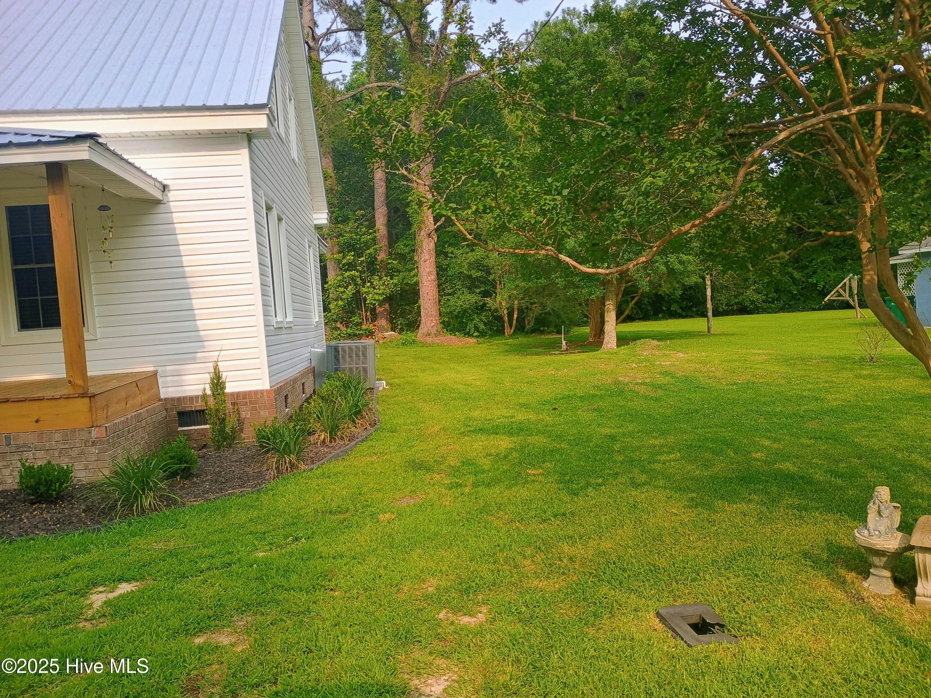 101 Cedar Street Property Photo 6