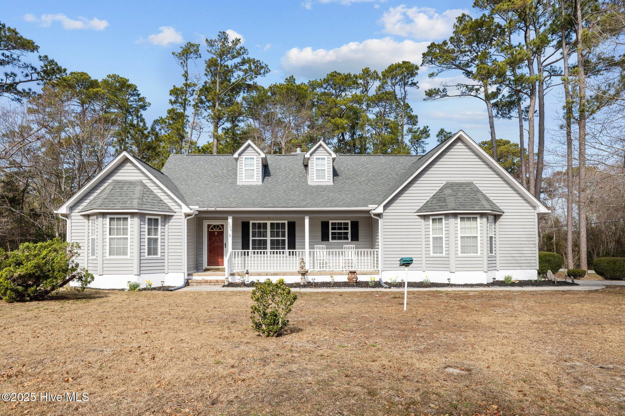300 Crestwood Drive Property Photo