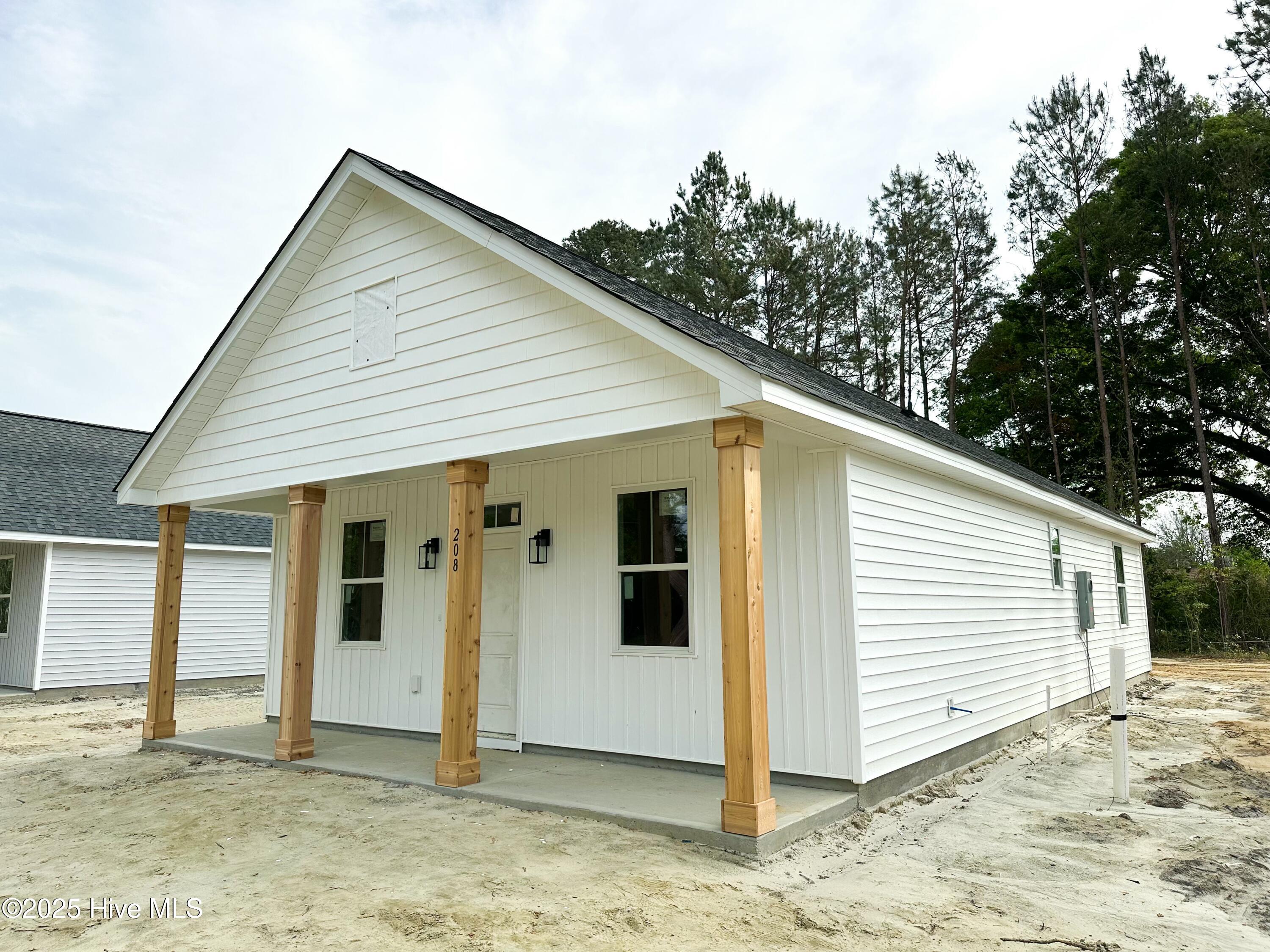 208 S Johnson Street Property Photo