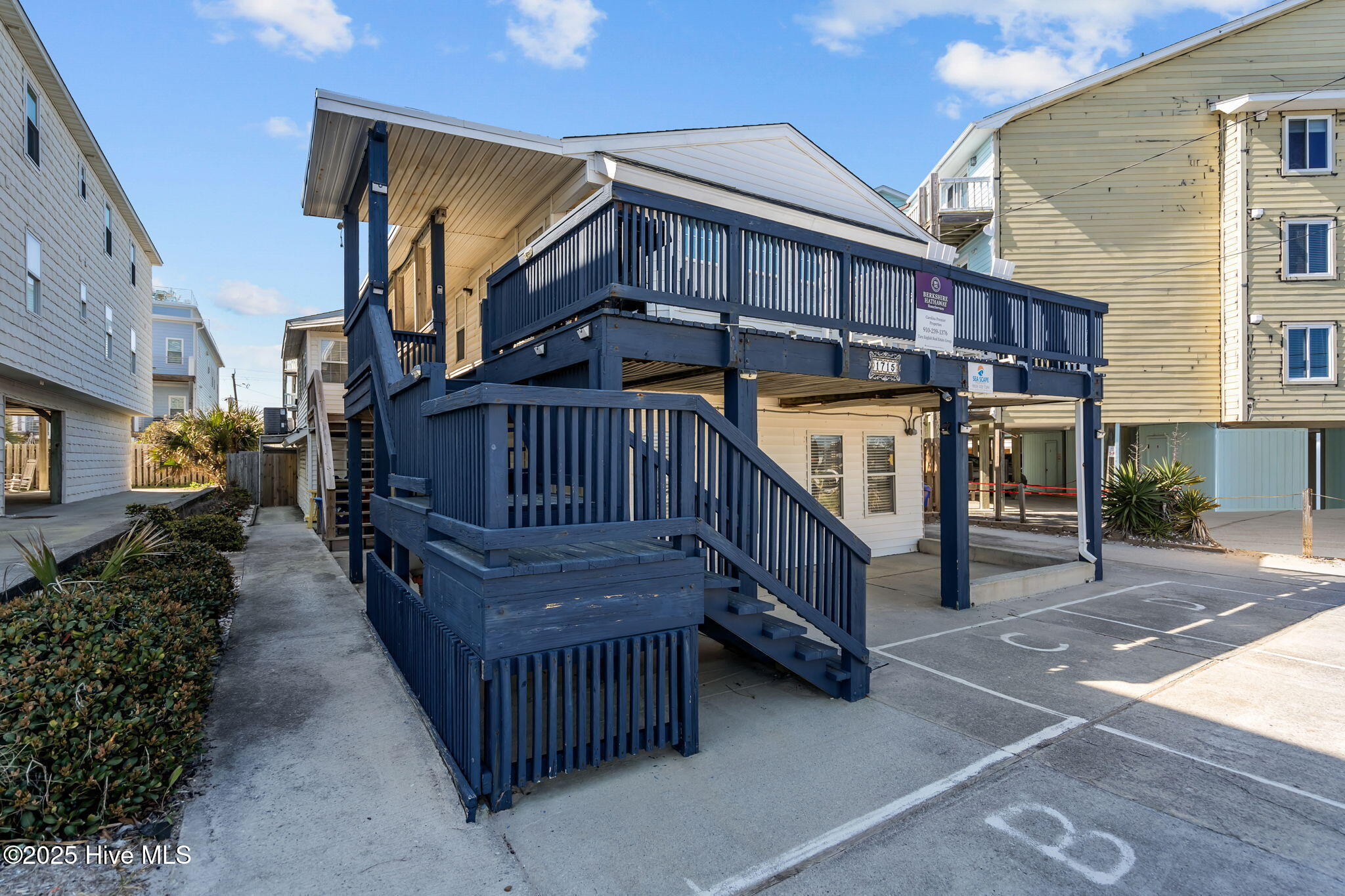 1715 Carolina Beach Avenue Property Photo 3