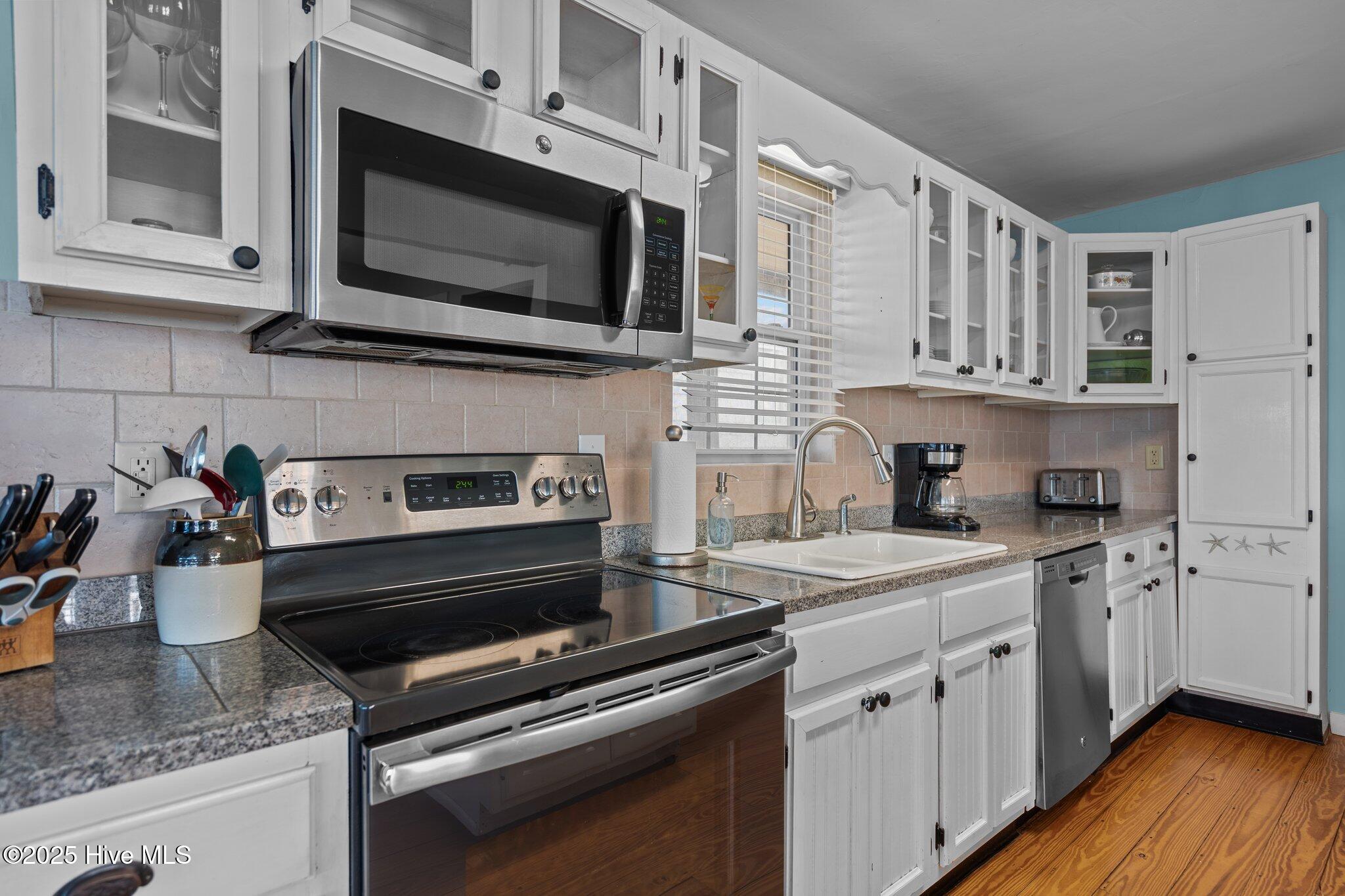 1715 Carolina Beach Avenue Property Photo 6