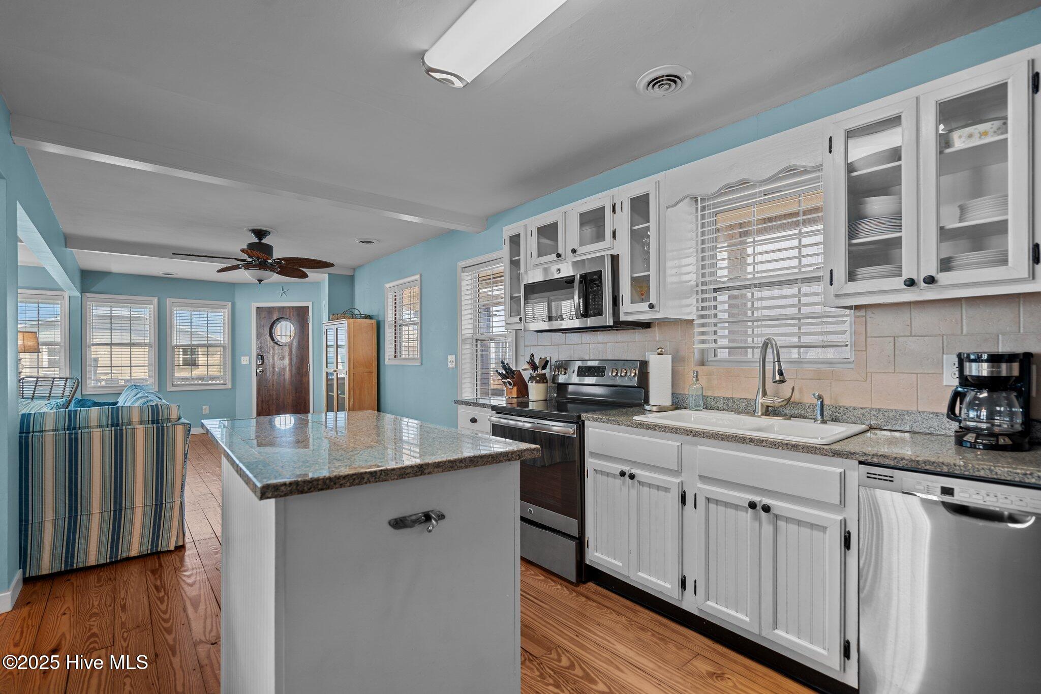 1715 Carolina Beach Avenue Property Photo 13